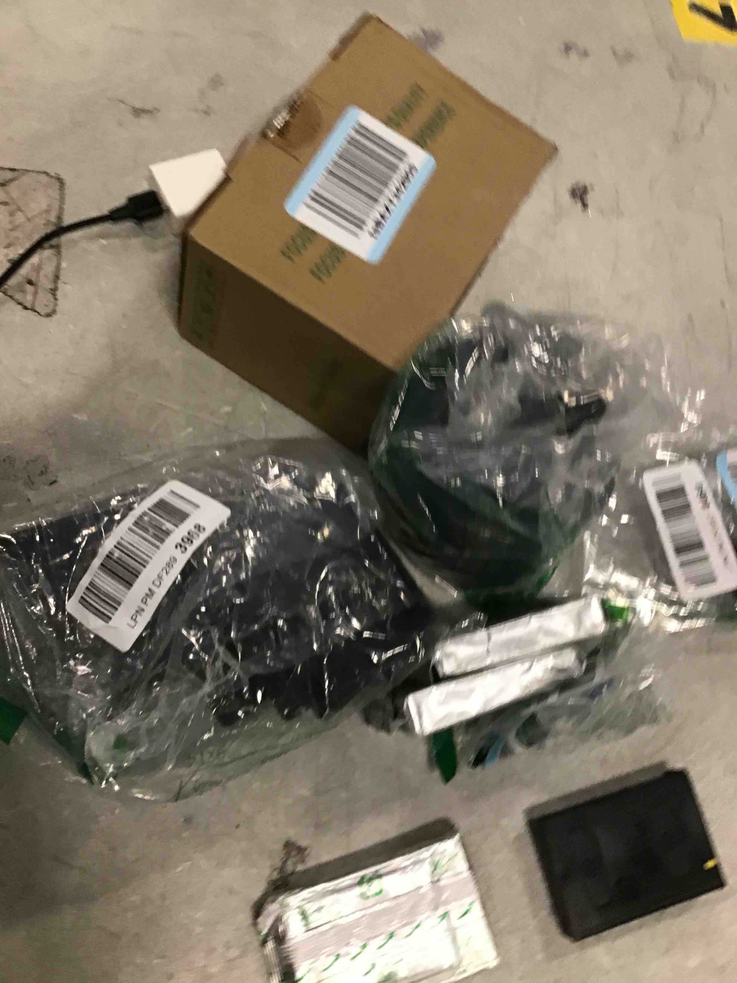 https://s3.amazonaws.com/lotting-images-prod/bidfta/PNK1256792_1735317506970.jpeg