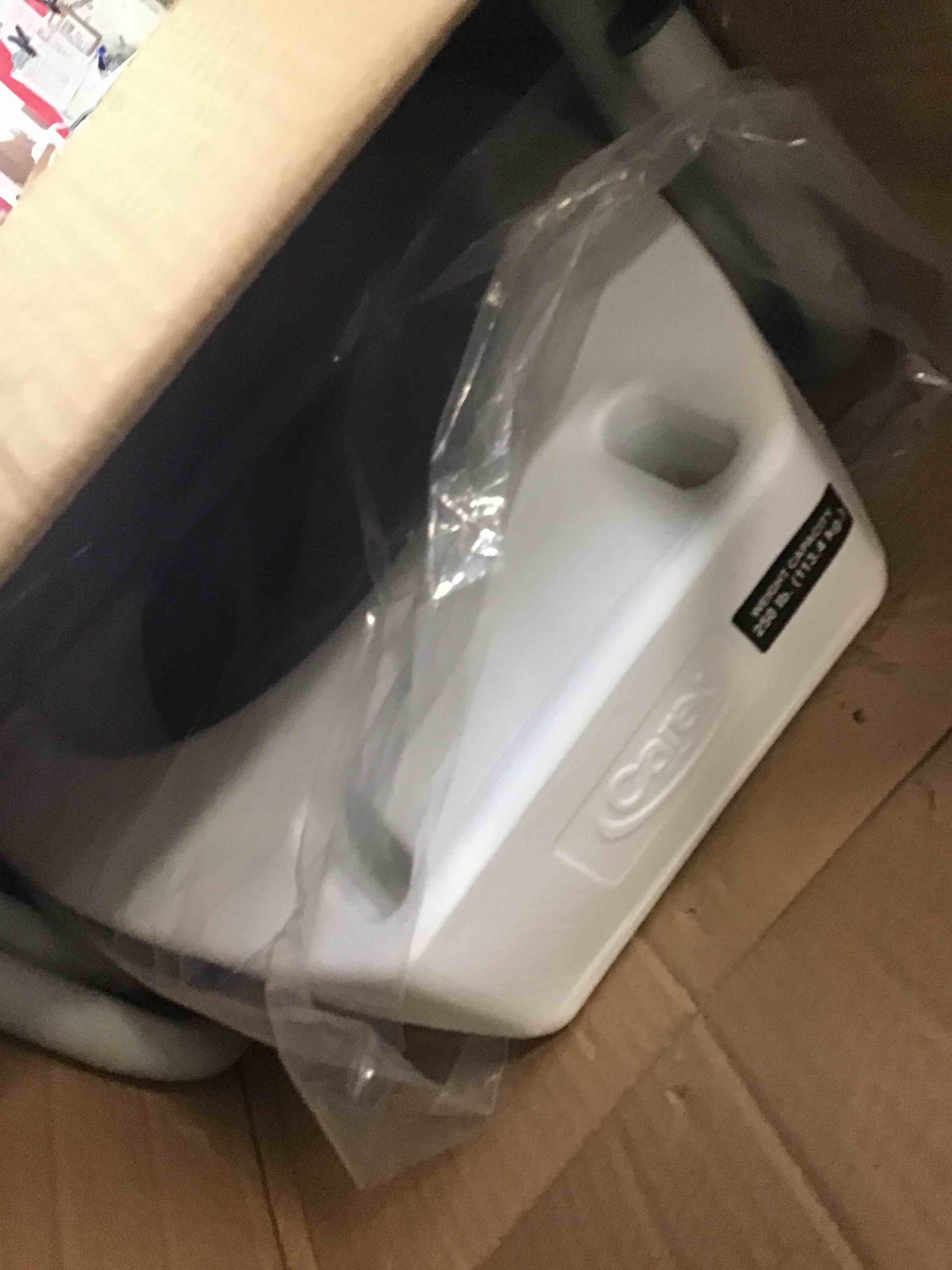 https://s3.amazonaws.com/lotting-images-prod/bidfta/PNK1257999_1736354875896.jpeg
