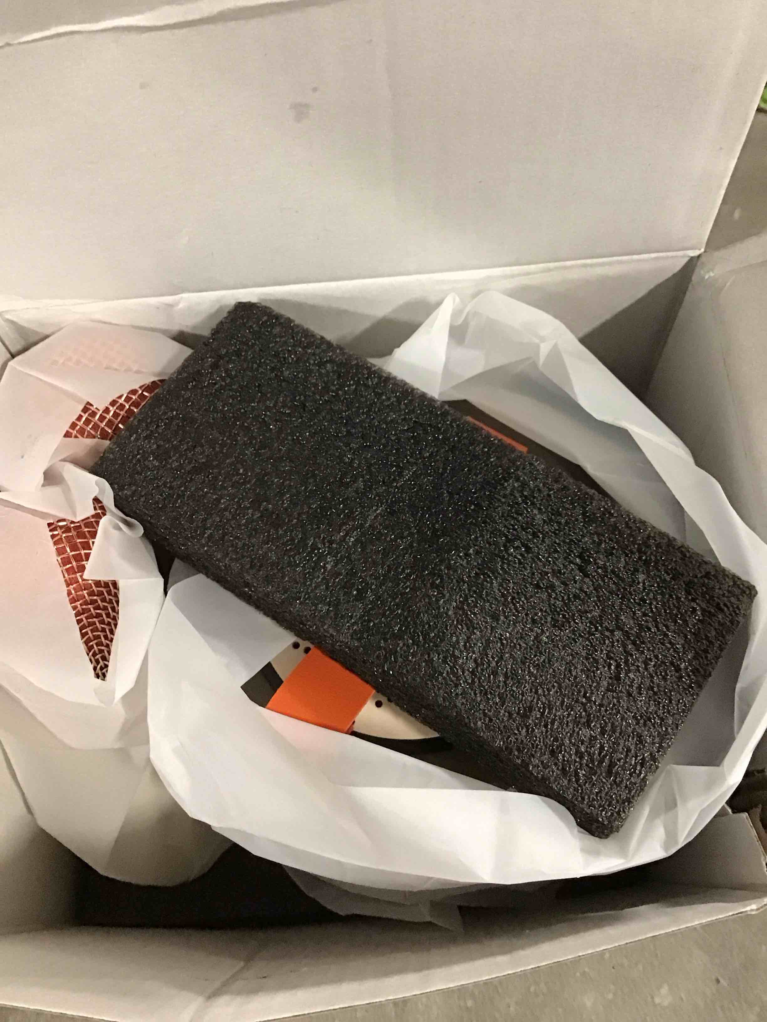 https://s3.amazonaws.com/lotting-images-prod/bidfta/PNK1258982_1734356652153.jpeg