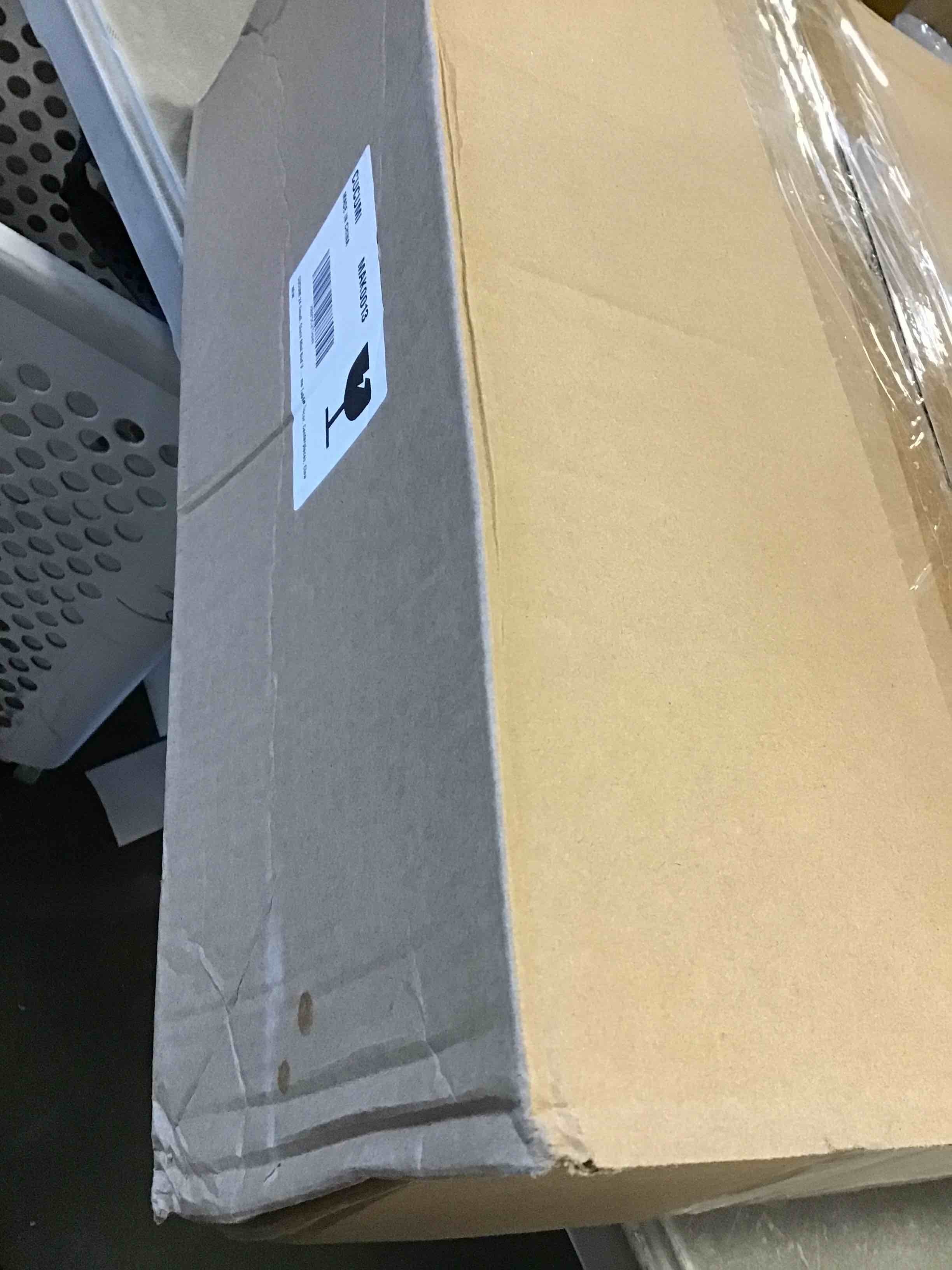 https://s3.amazonaws.com/lotting-images-prod/bidfta/PNK1260551_1734794697110.jpeg