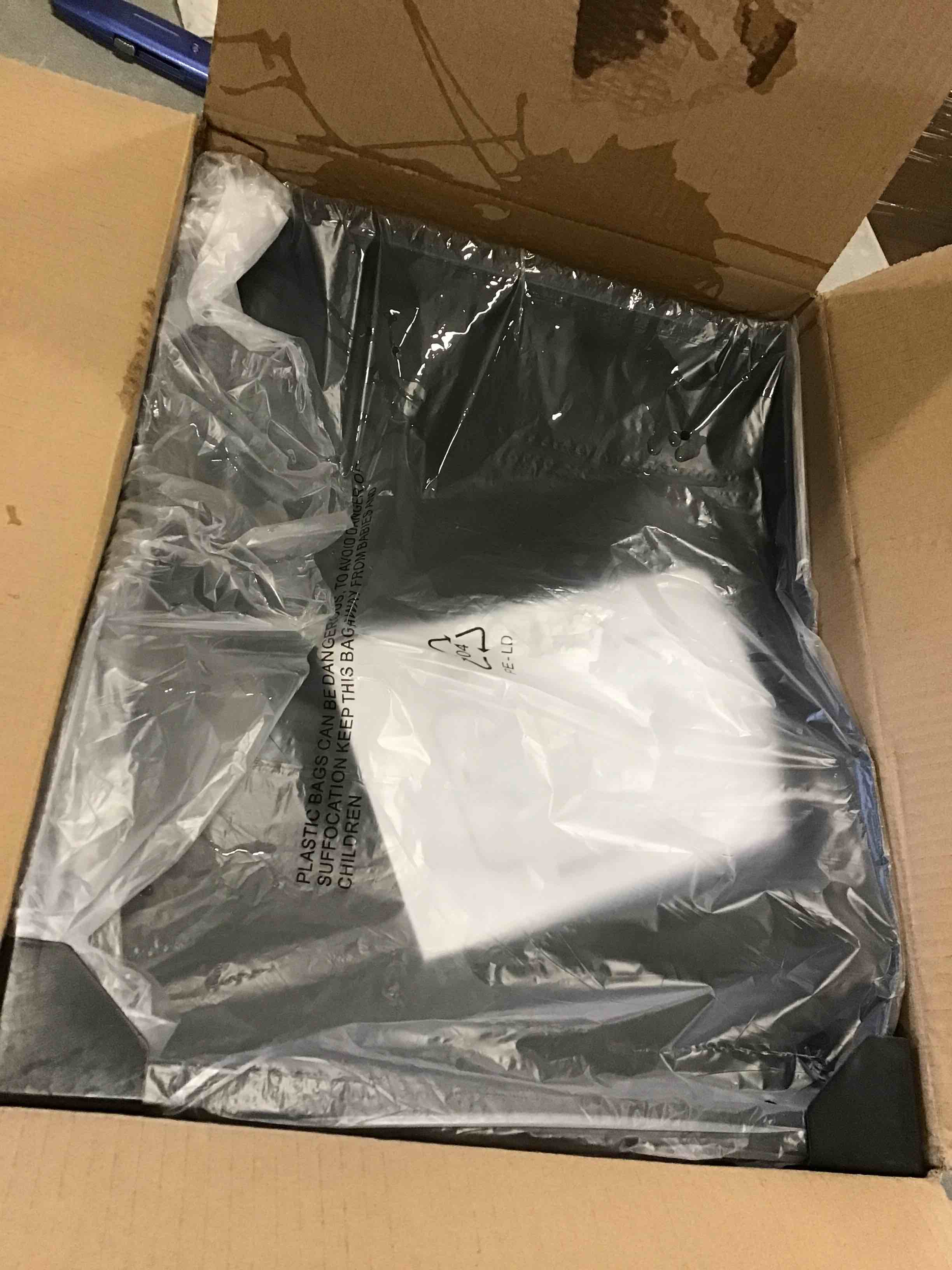 https://s3.amazonaws.com/lotting-images-prod/bidfta/PNK1260585_1734799879601.jpeg