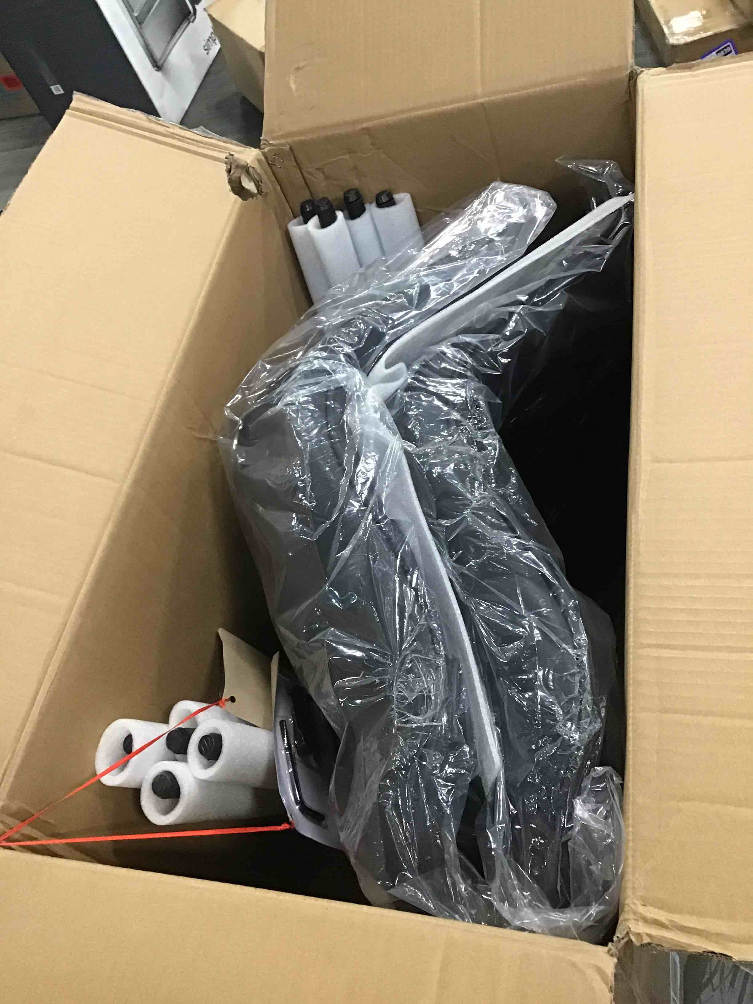 https://s3.amazonaws.com/lotting-images-prod/bidfta/PNK1261096_1734546290996.jpeg
