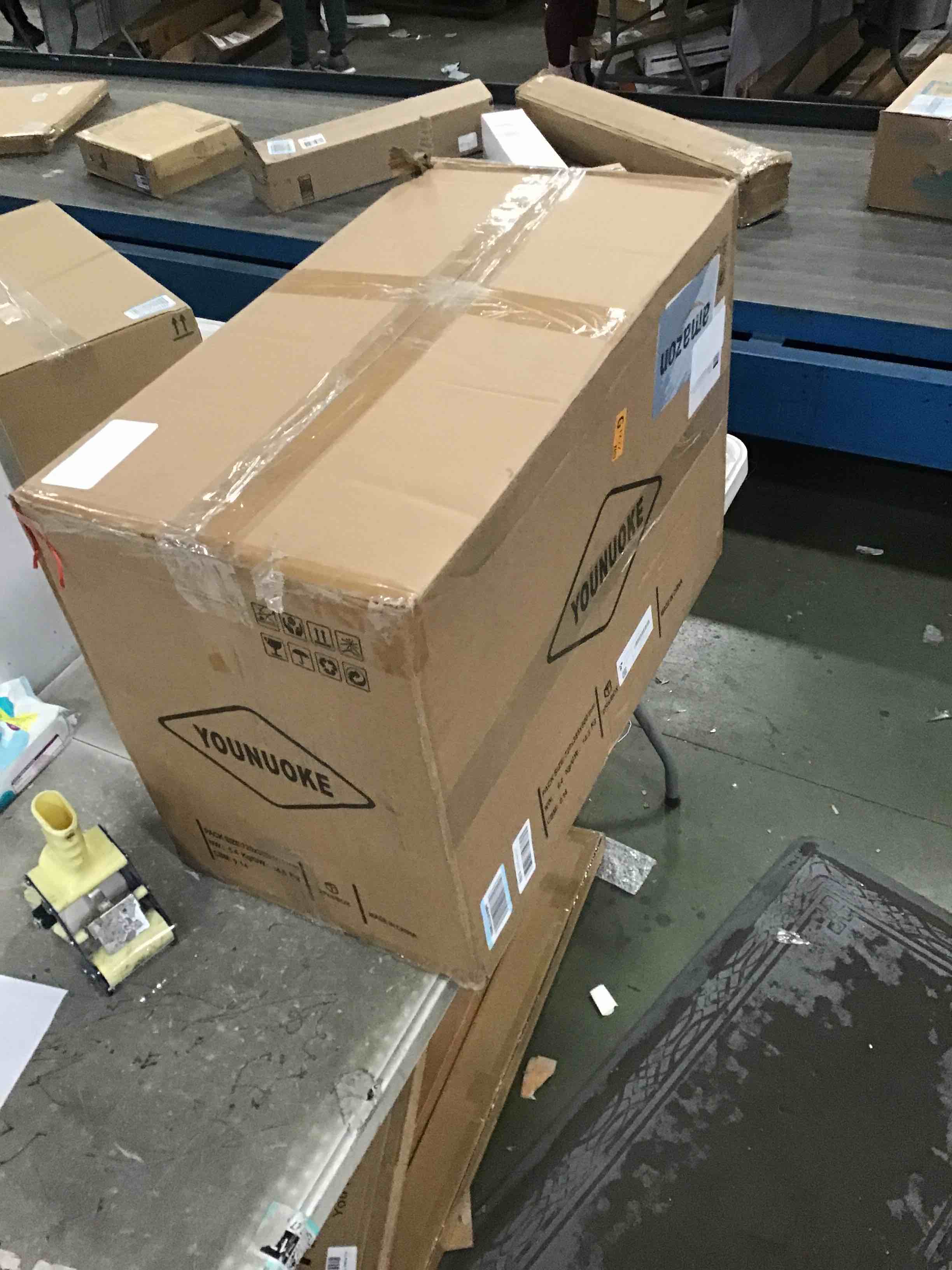 https://s3.amazonaws.com/lotting-images-prod/bidfta/PNK1261096_1734546305366.jpeg
