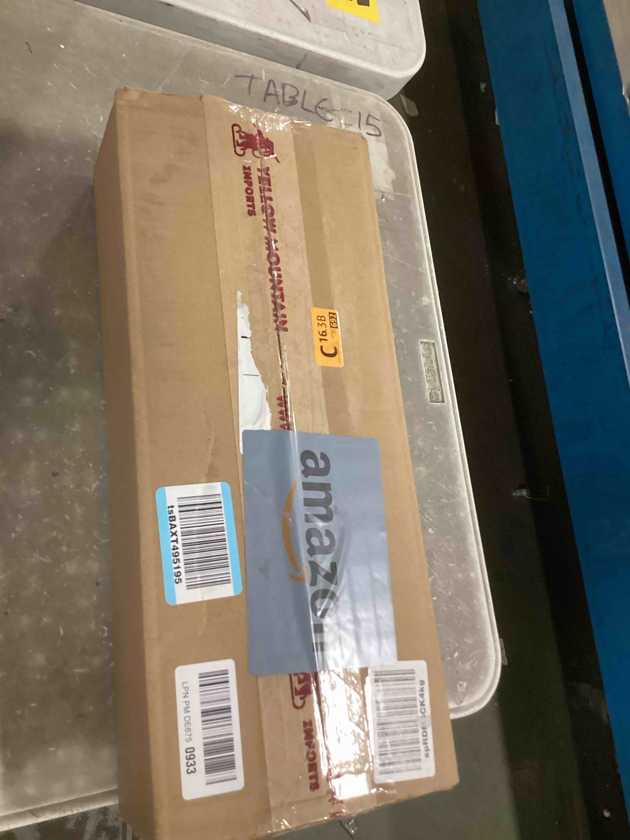 https://s3.amazonaws.com/lotting-images-prod/bidfta/PNK1261365_1734611092645.jpeg