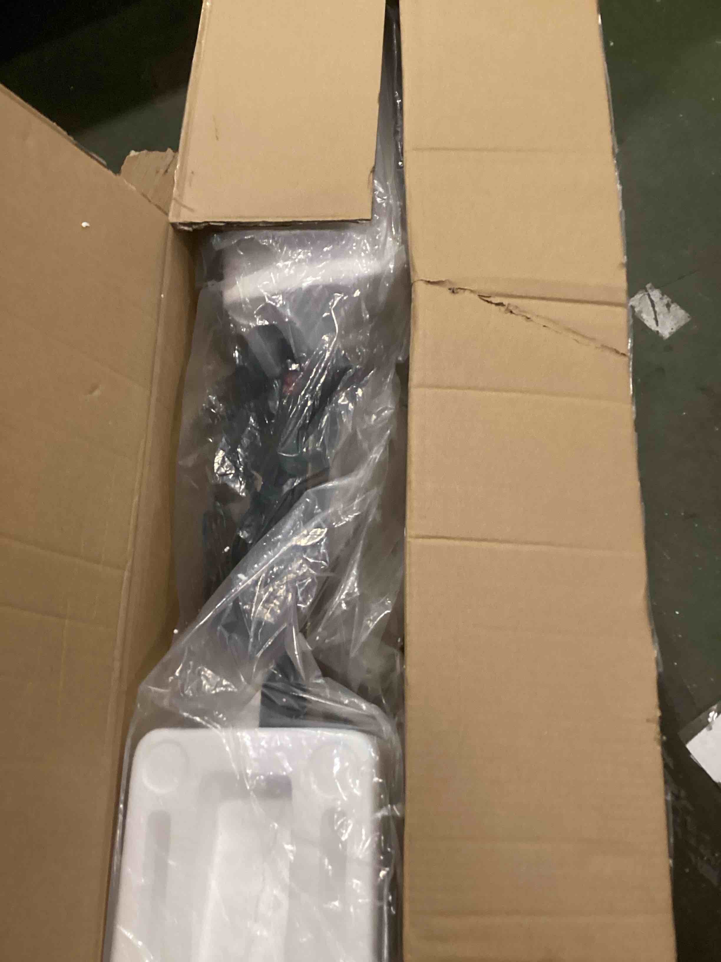 https://s3.amazonaws.com/lotting-images-prod/bidfta/PNK1261414_1734618044700.jpeg