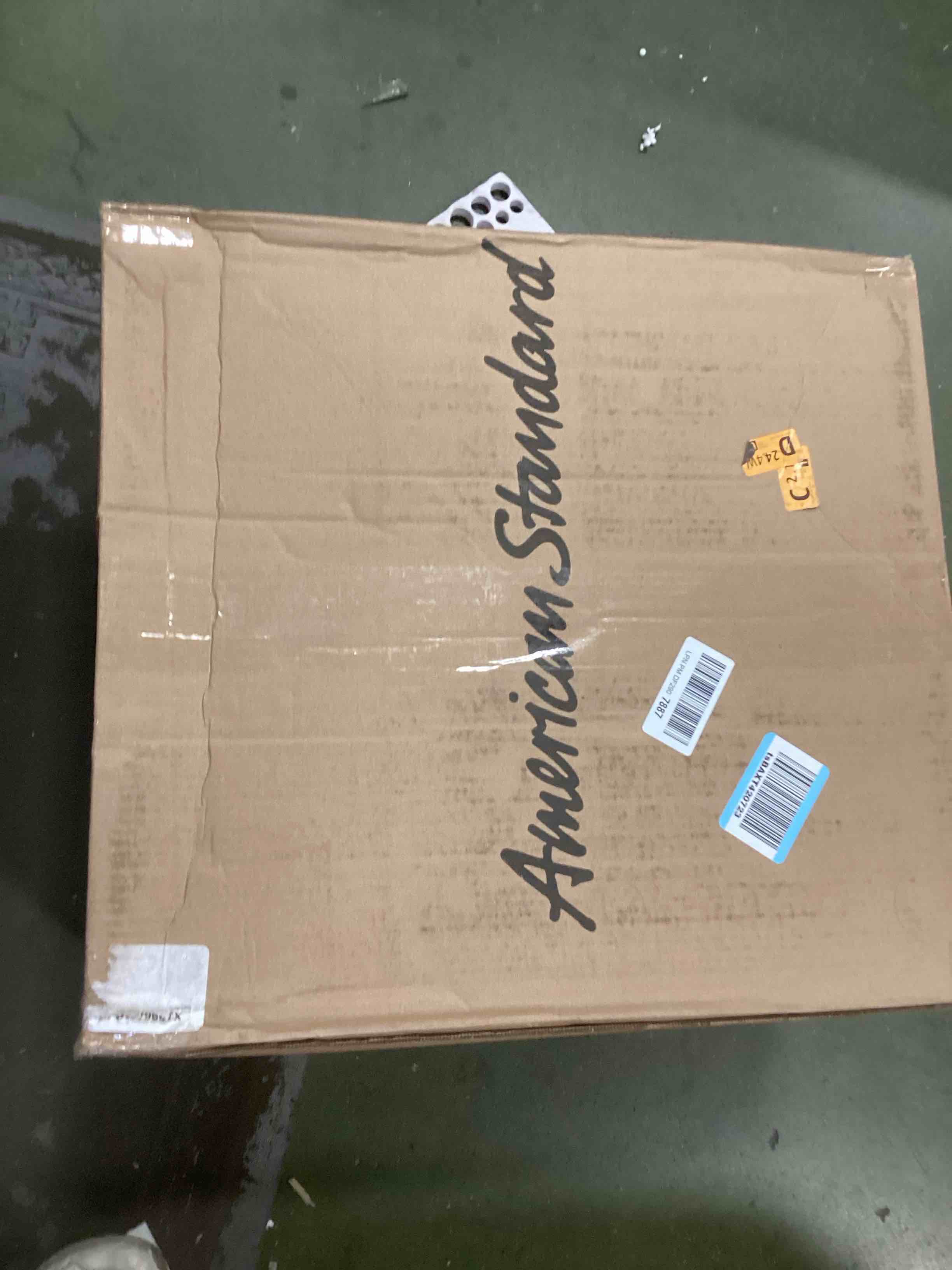 https://s3.amazonaws.com/lotting-images-prod/bidfta/PNK1261470_1734632242740.jpeg