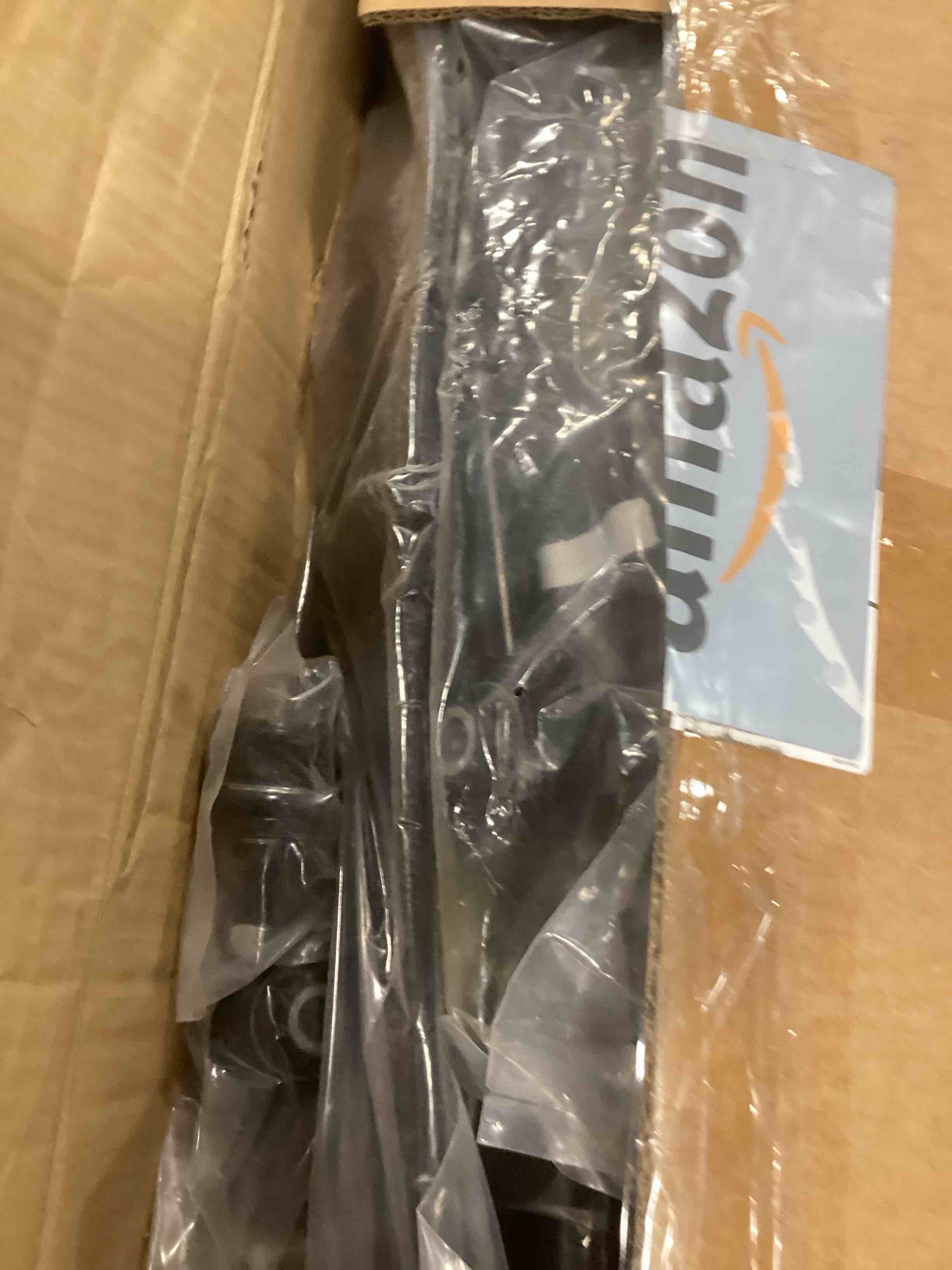 https://s3.amazonaws.com/lotting-images-prod/bidfta/PNK1261605_1734710688846.jpeg