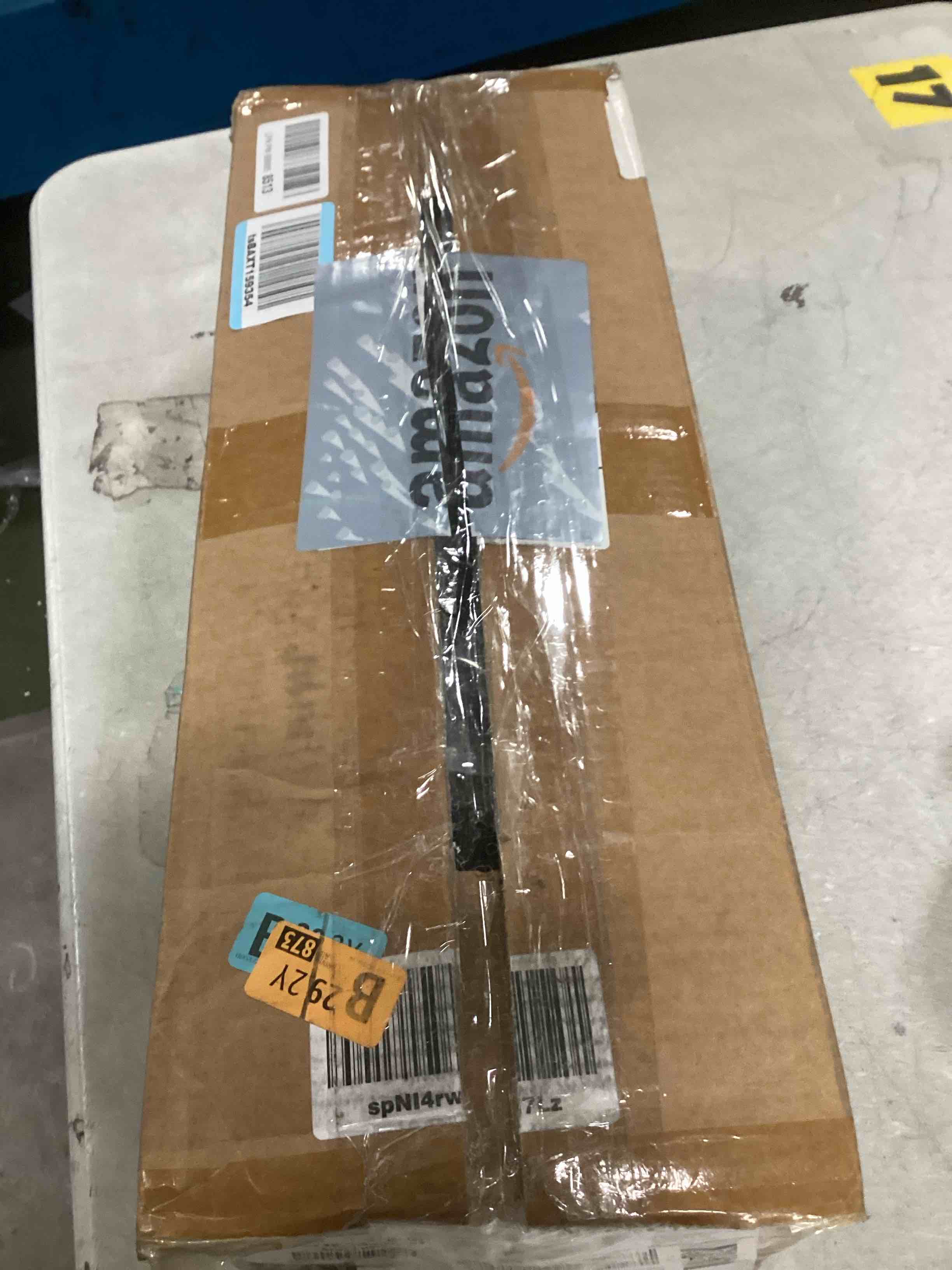 https://s3.amazonaws.com/lotting-images-prod/bidfta/PNK1261605_1734710703728.jpeg