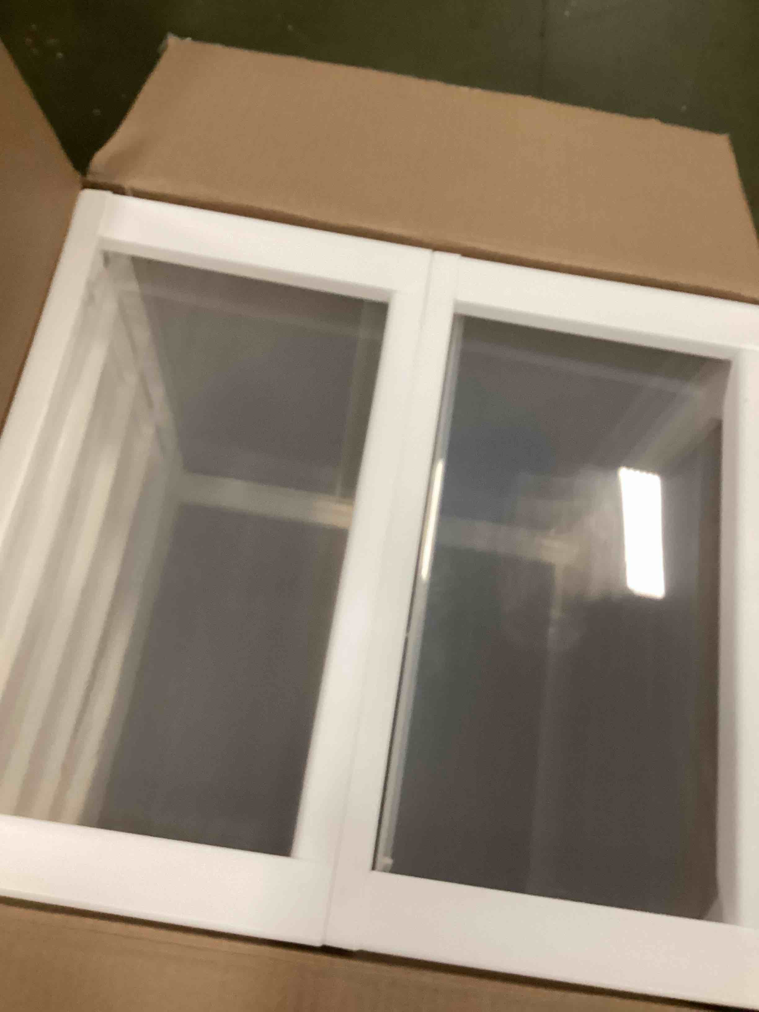 https://s3.amazonaws.com/lotting-images-prod/bidfta/PNK1261615_1734705209660.jpeg