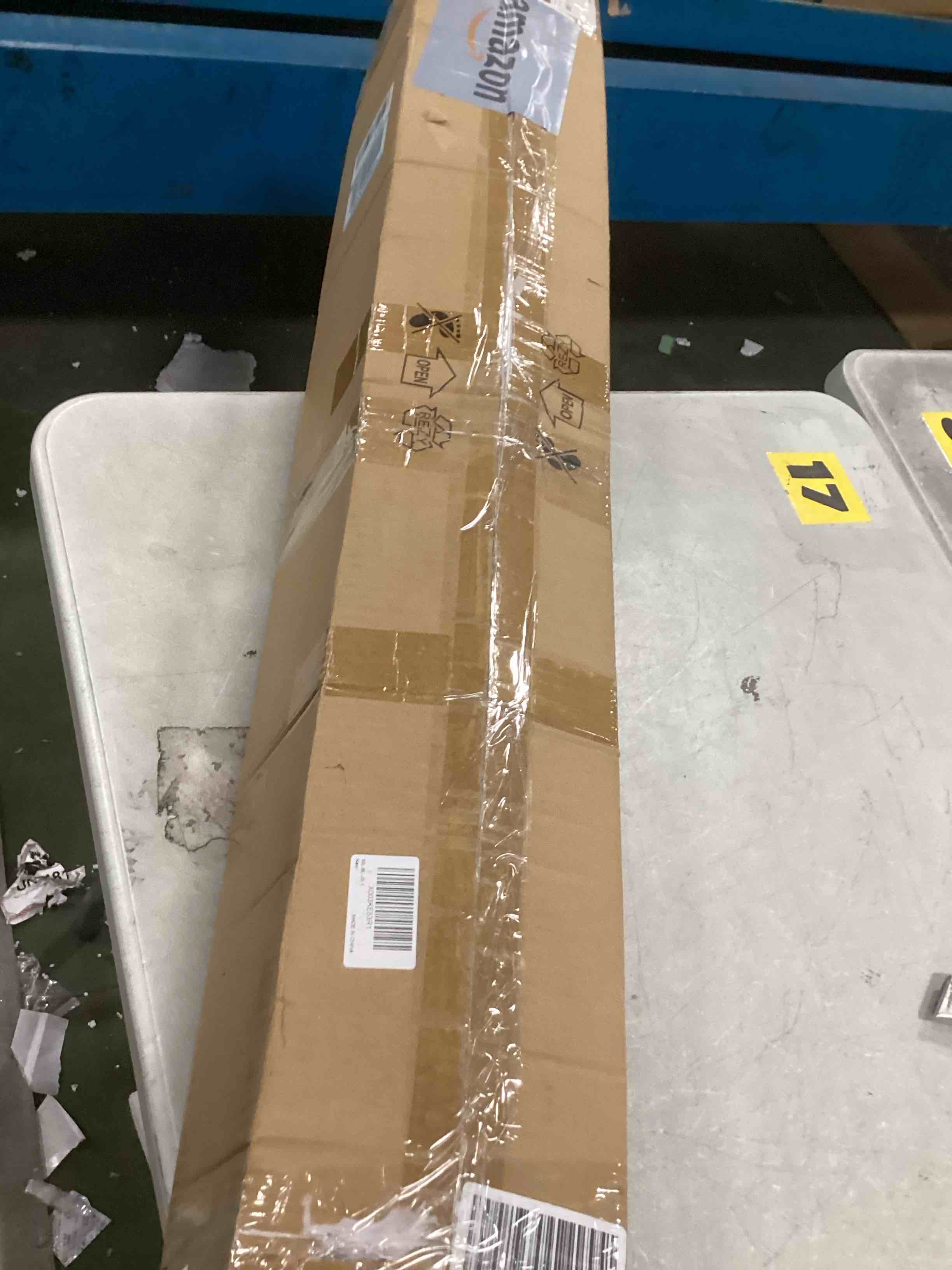 https://s3.amazonaws.com/lotting-images-prod/bidfta/PNK1261727_1734722915841.jpeg