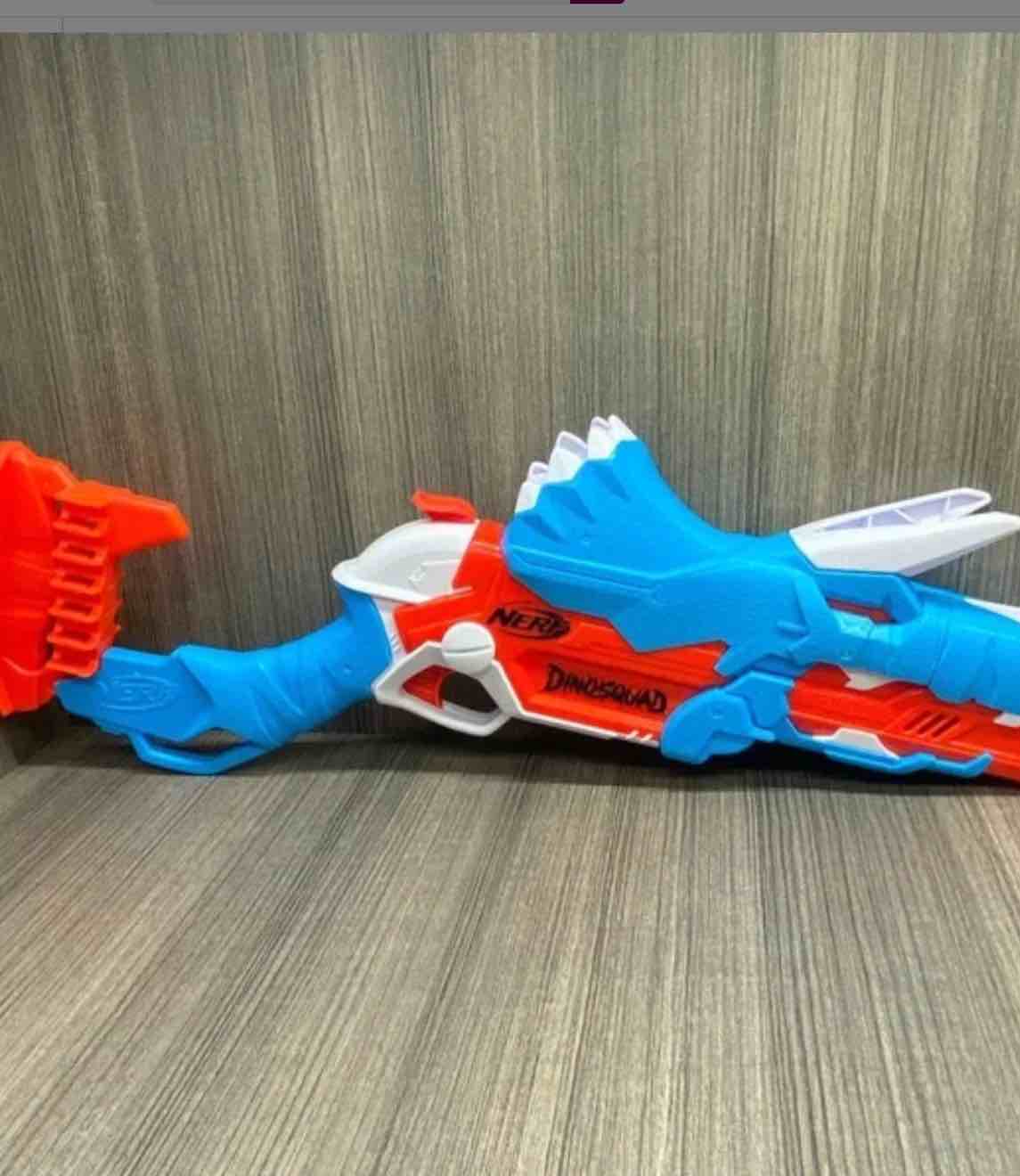 Nerf DinoSquad Tricera-Blast Dart Blaster, 12 Nerf Elite Darts, Kids Outdoor Toys, Dinosaur Toys for 8 Year Old Boys and Girls and Up, Triceratops Design