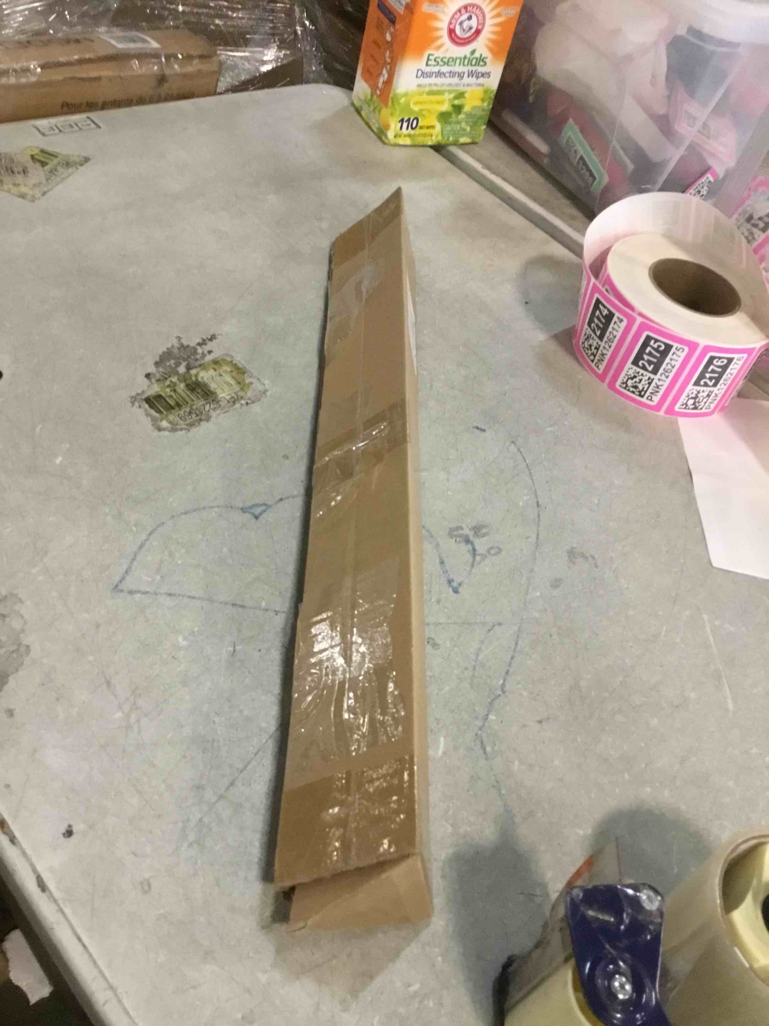 https://s3.amazonaws.com/lotting-images-prod/bidfta/PNK1262167_1736001226516.jpeg