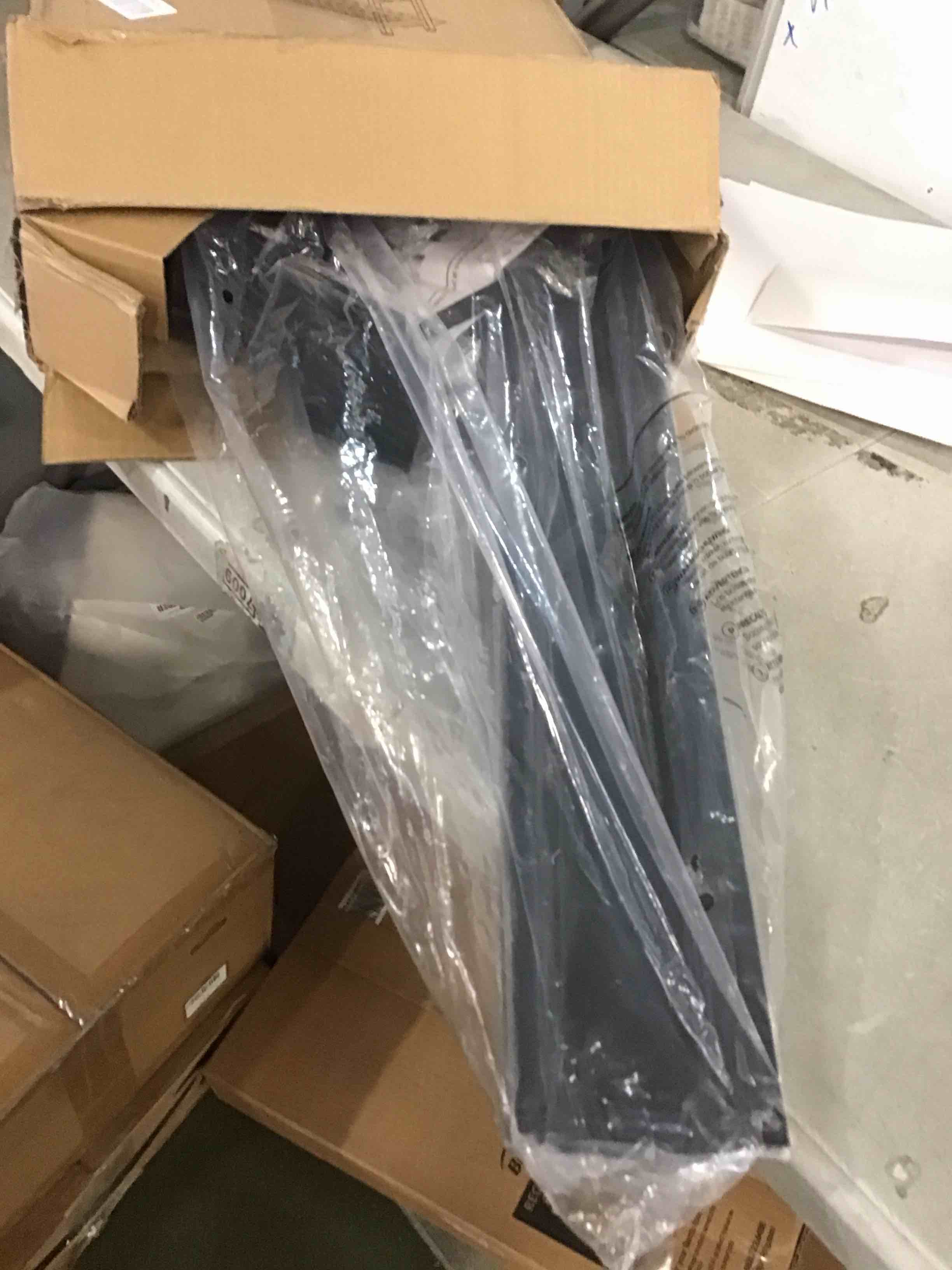 https://s3.amazonaws.com/lotting-images-prod/bidfta/PNK1262324_1736610220113.jpeg