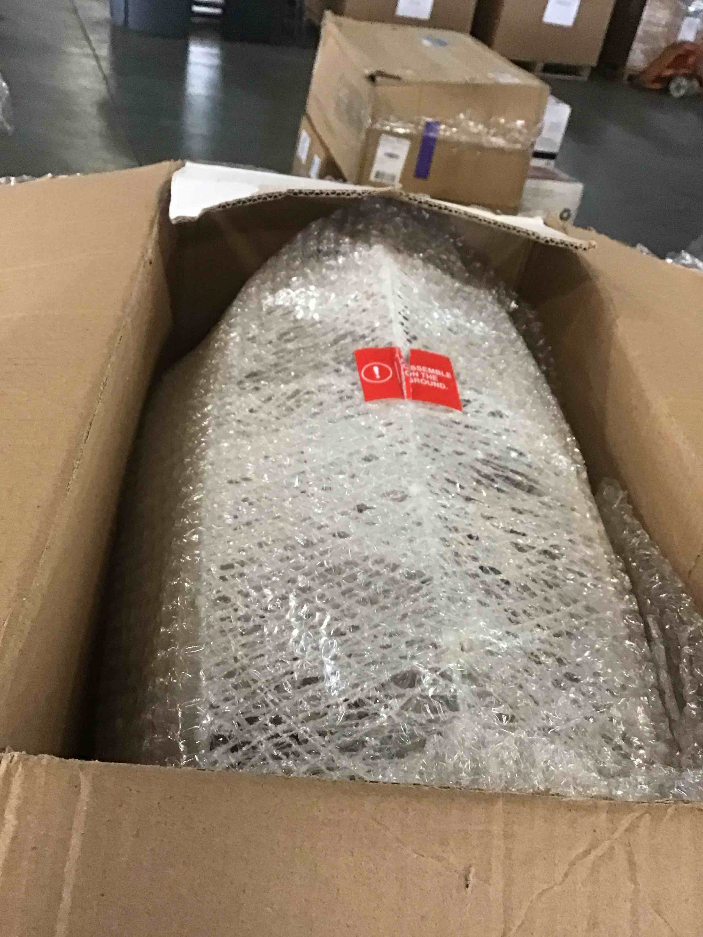https://s3.amazonaws.com/lotting-images-prod/bidfta/PNK1262346_1736615059382.jpeg