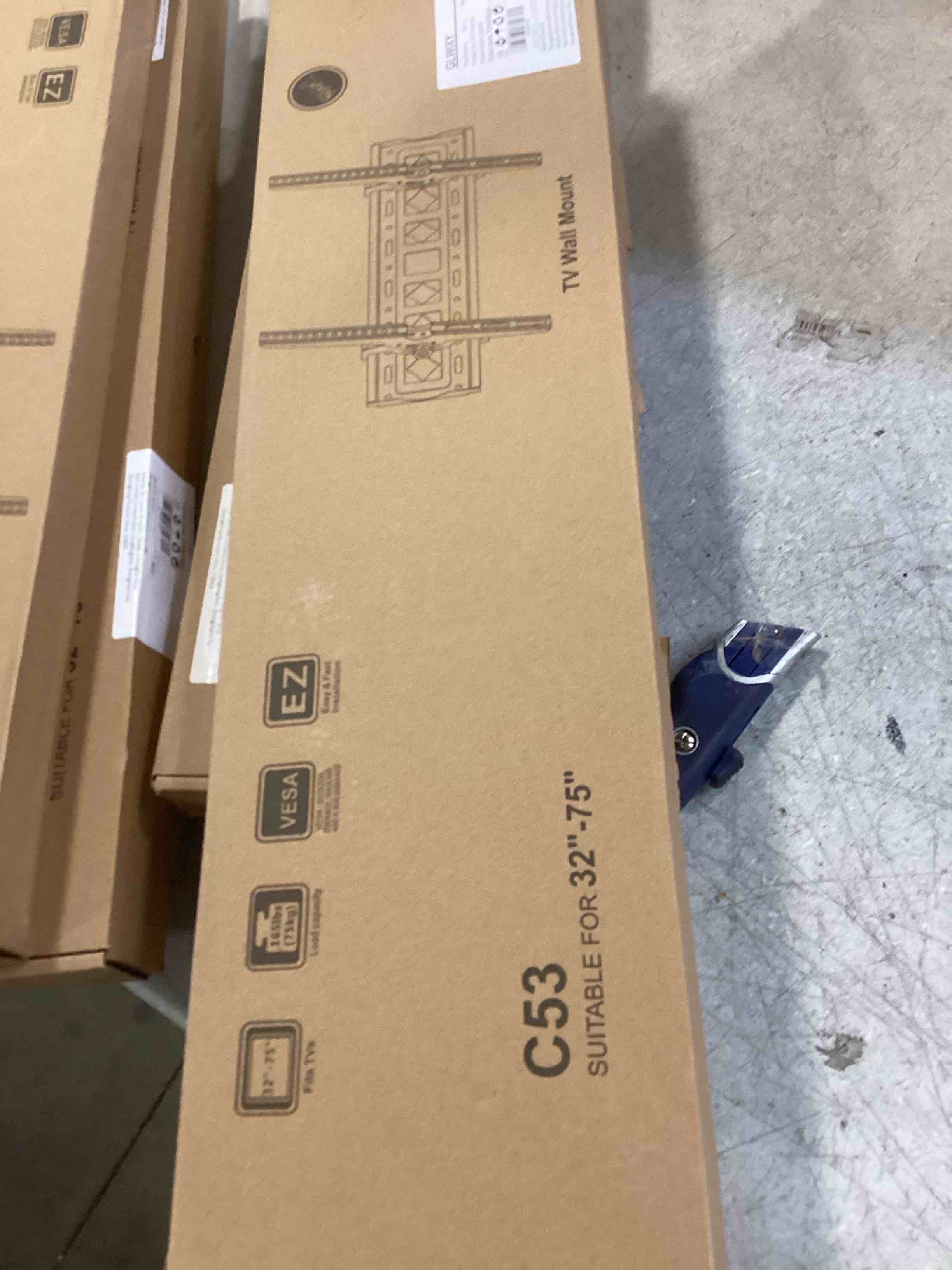 https://s3.amazonaws.com/lotting-images-prod/bidfta/PNK1262489_1737139465682.jpeg