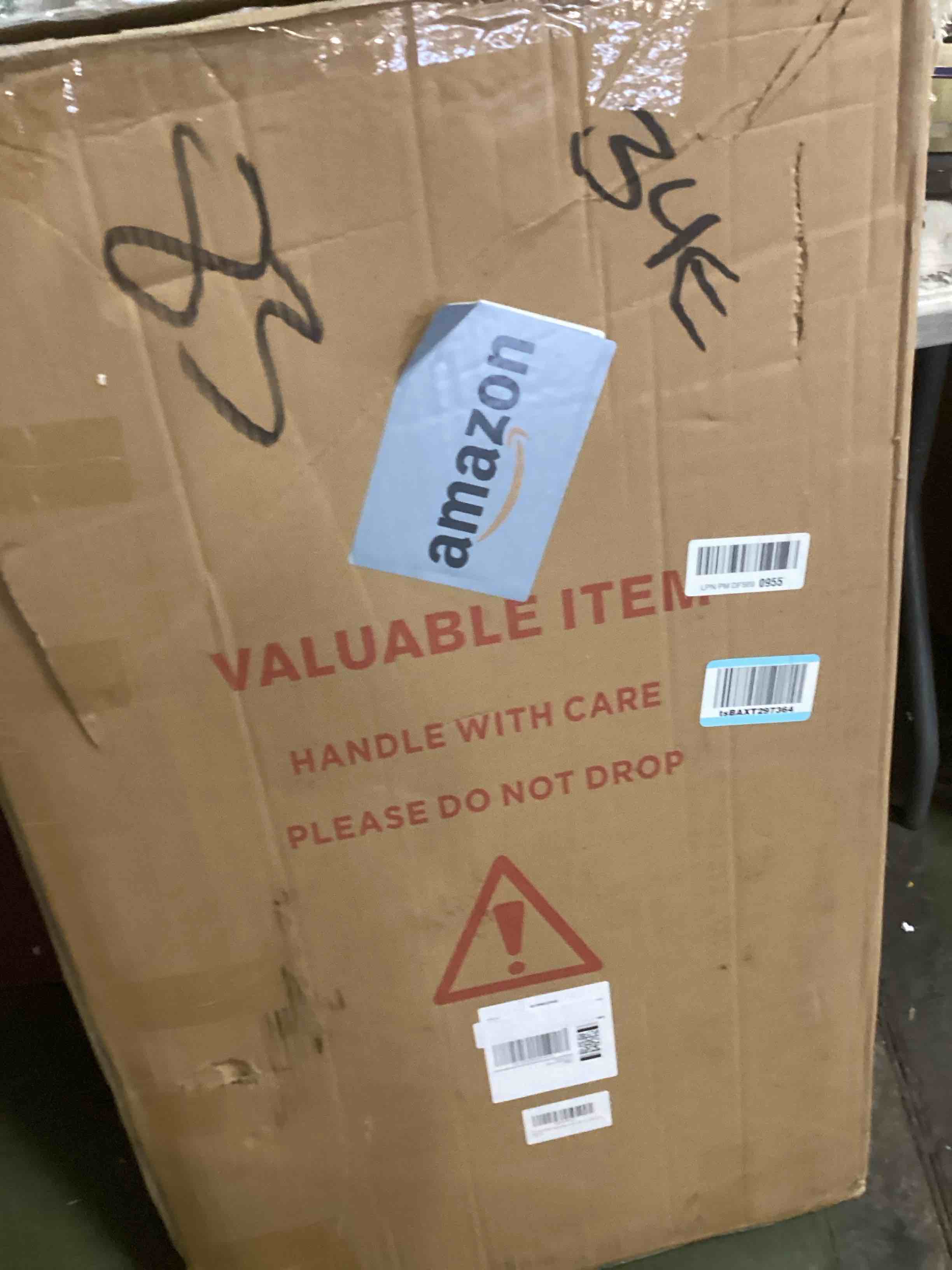 https://s3.amazonaws.com/lotting-images-prod/bidfta/PNK1263142_1737481045344.jpeg