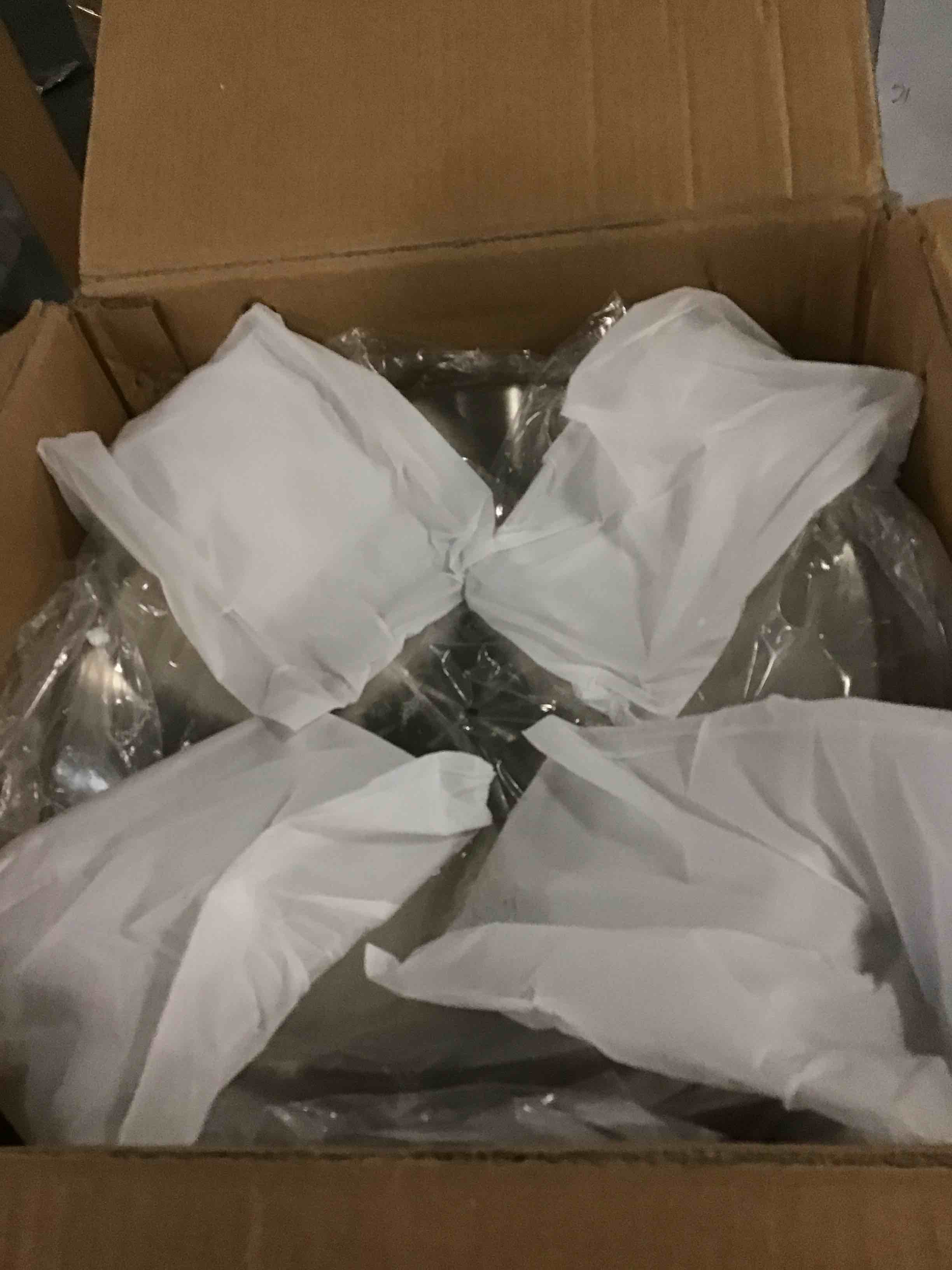 https://s3.amazonaws.com/lotting-images-prod/bidfta/PNK1263723_1737664085402.jpeg