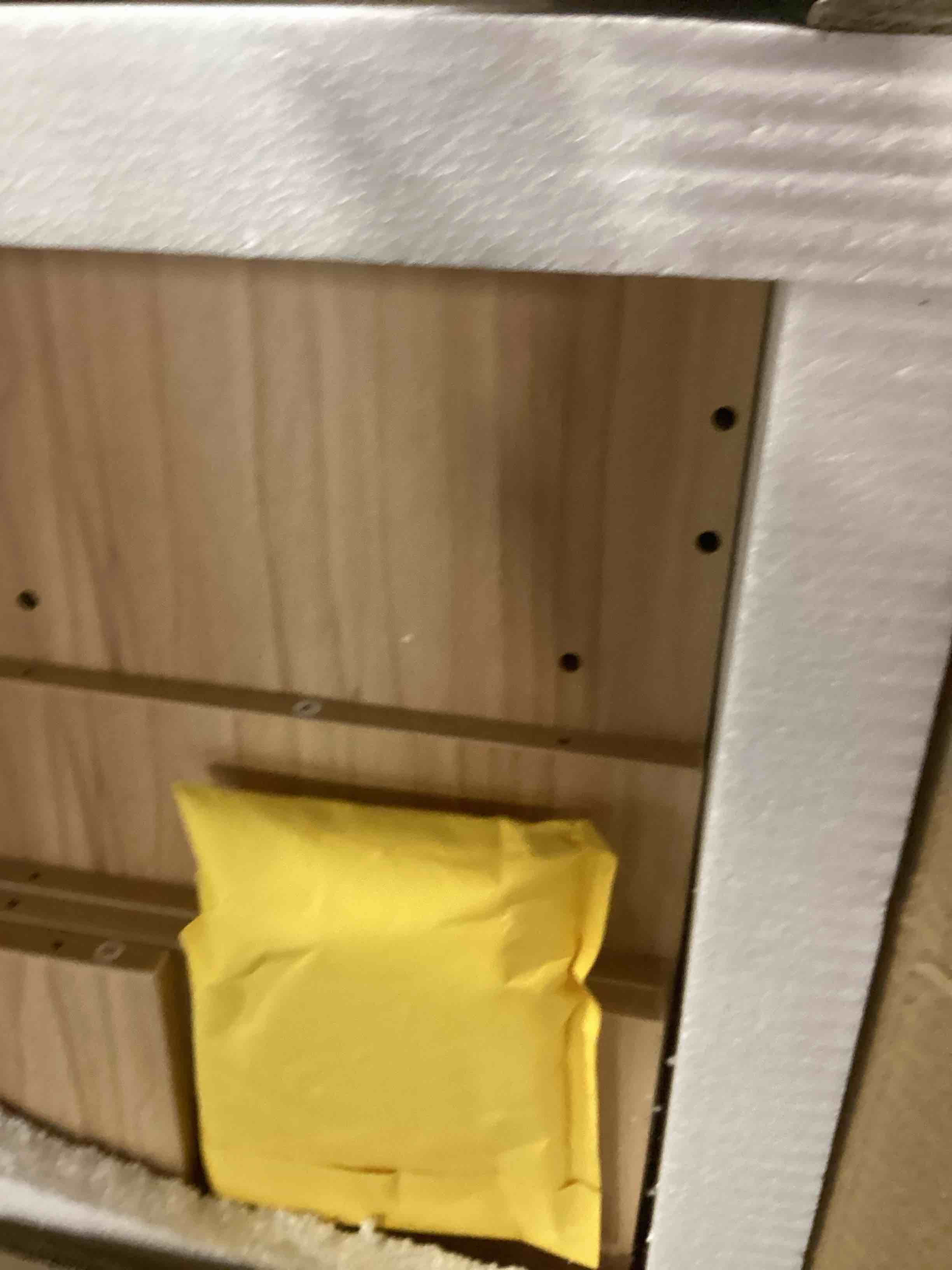 https://s3.amazonaws.com/lotting-images-prod/bidfta/PNK1263940_1737739636441.jpeg