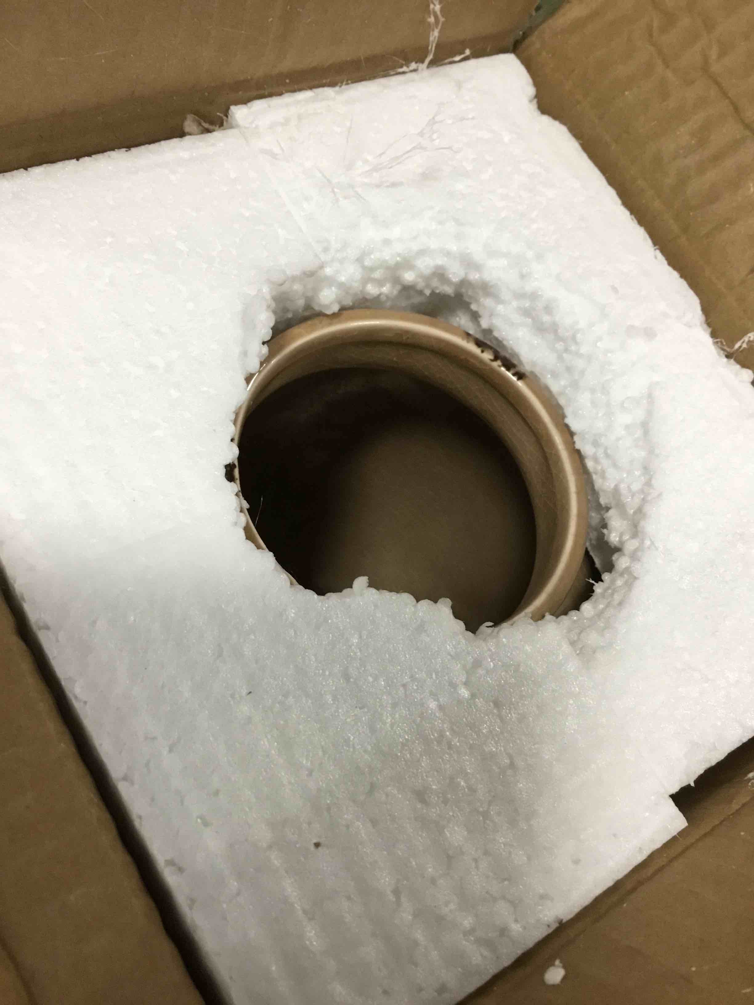 https://s3.amazonaws.com/lotting-images-prod/bidfta/PNK1267513_1733840399536.jpeg