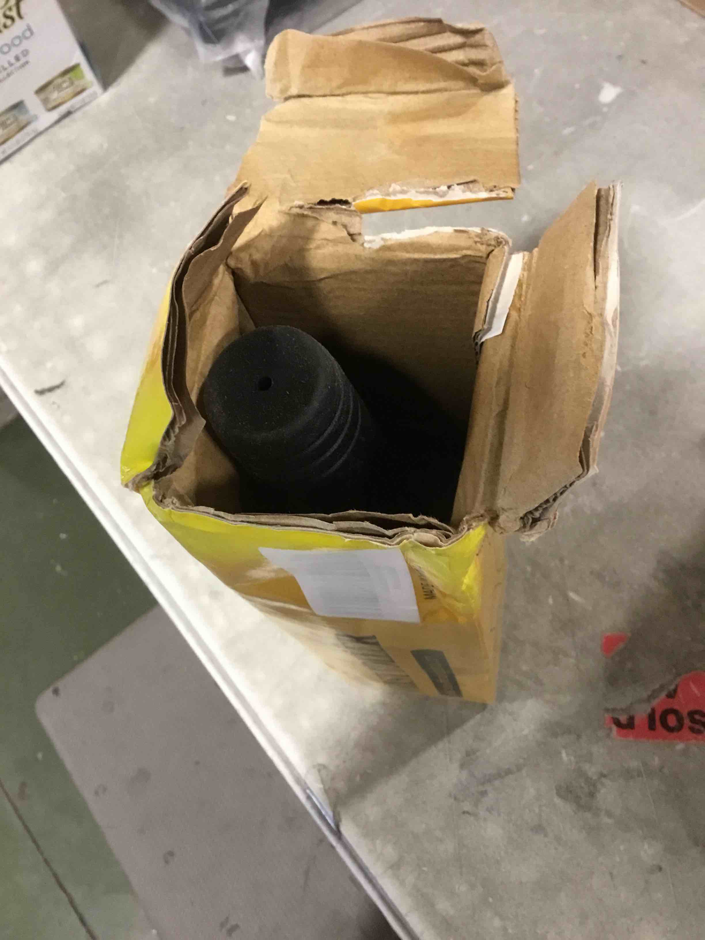 https://s3.amazonaws.com/lotting-images-prod/bidfta/PNK1268055_1733948710383.jpeg