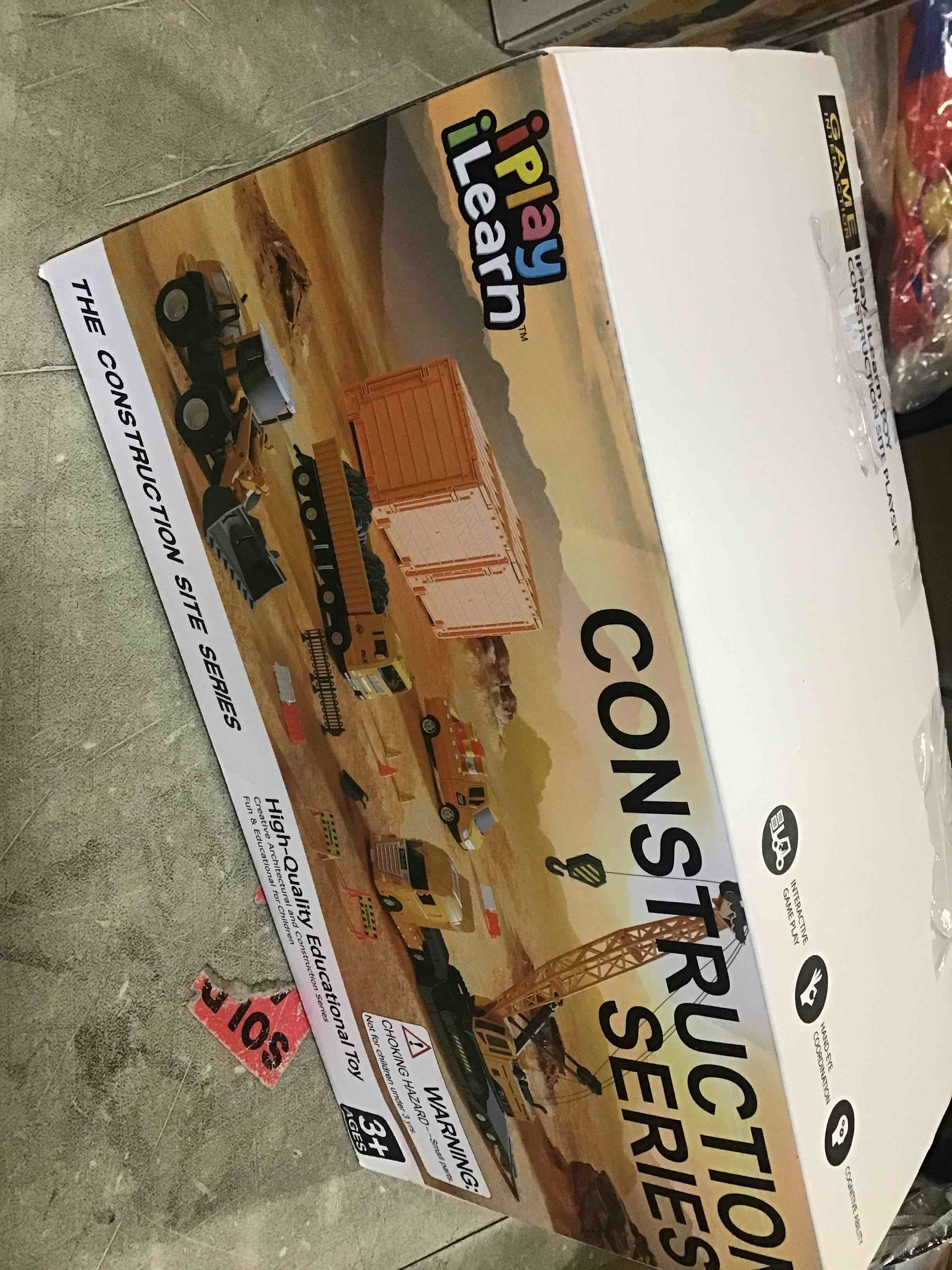 https://s3.amazonaws.com/lotting-images-prod/bidfta/PNK1268374_1734033698452.jpeg