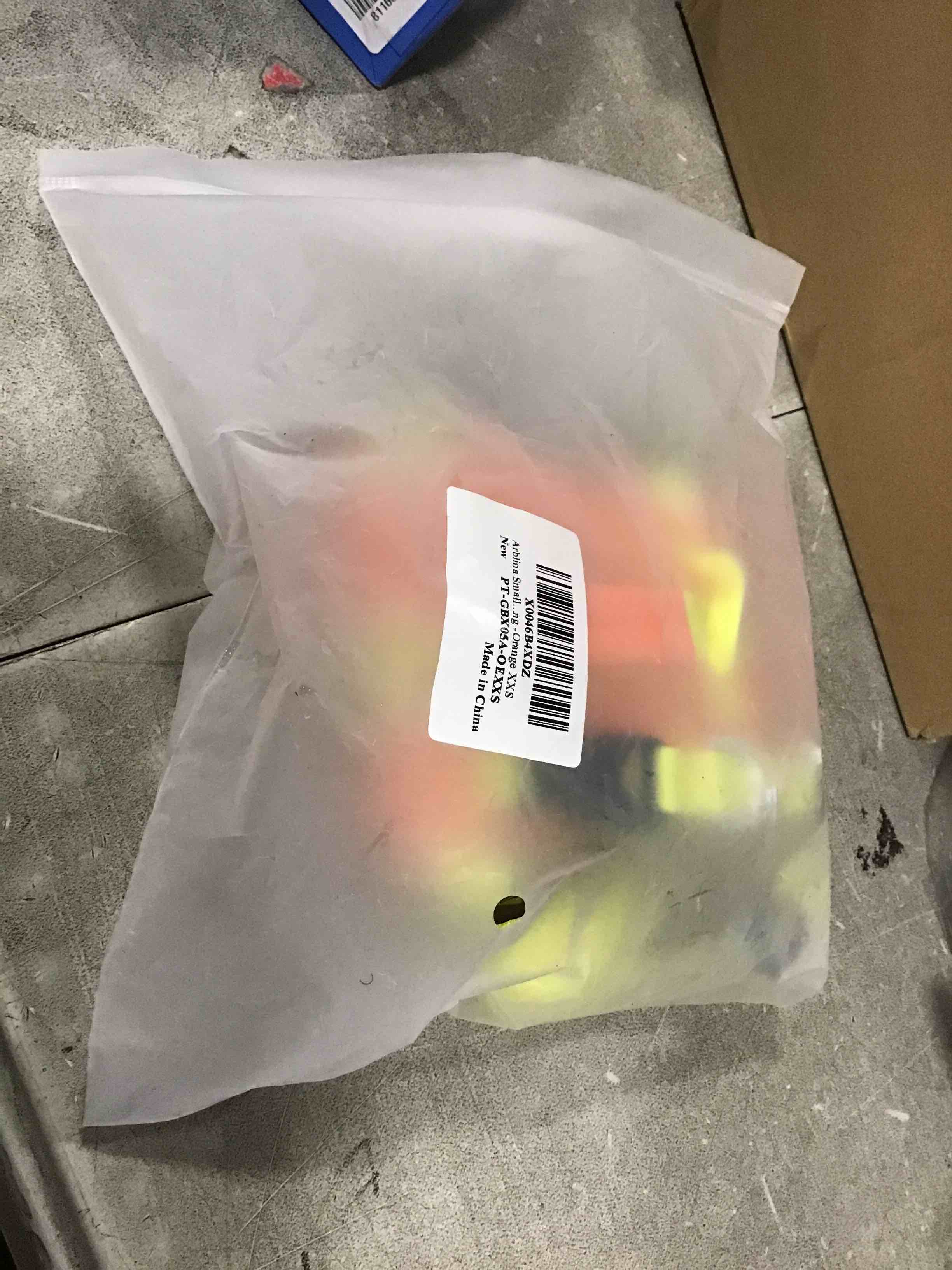 https://s3.amazonaws.com/lotting-images-prod/bidfta/PNK1269573_1734616875829.jpeg