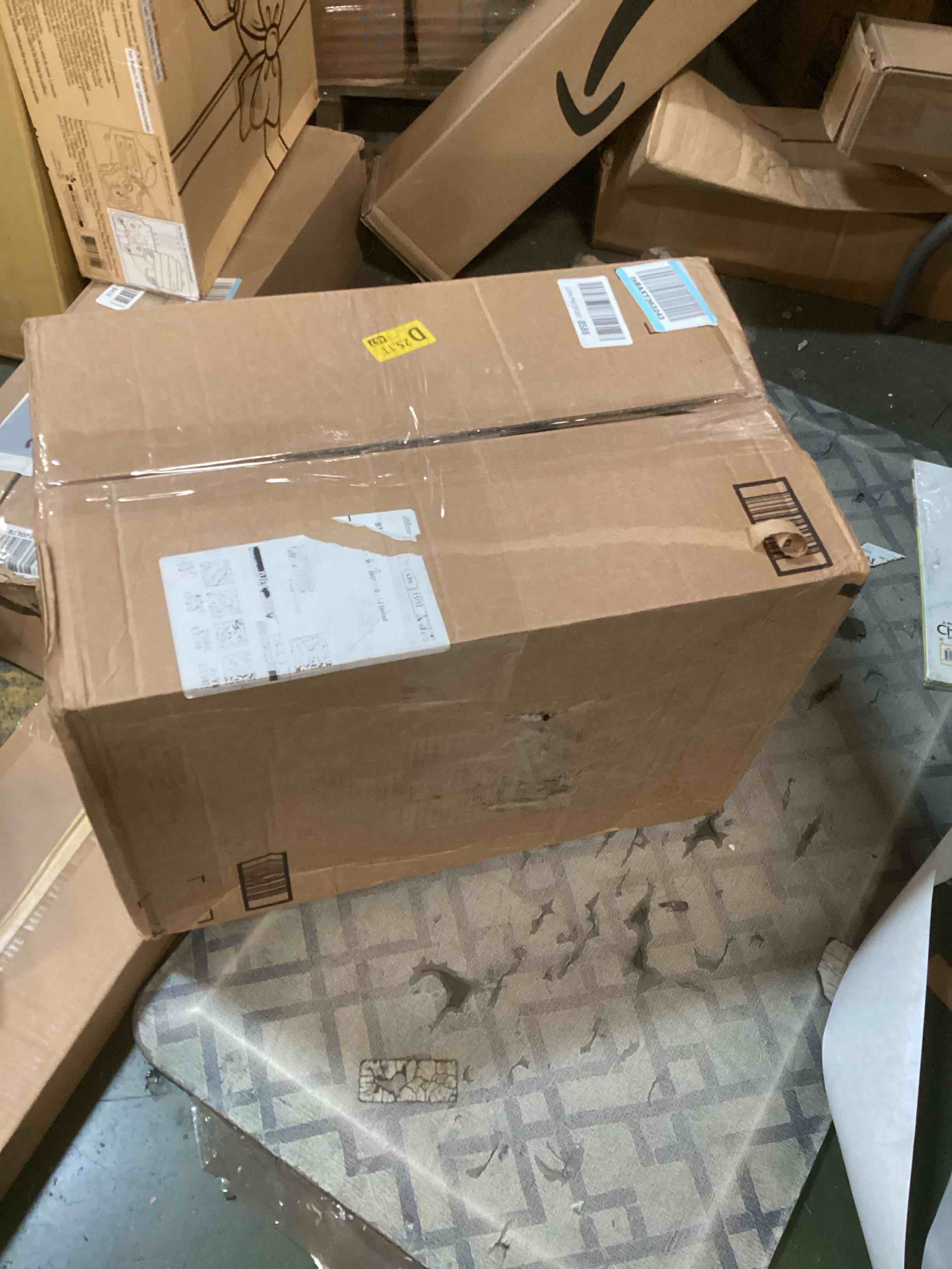 https://s3.amazonaws.com/lotting-images-prod/bidfta/PNK1271015_1734548400477.jpeg