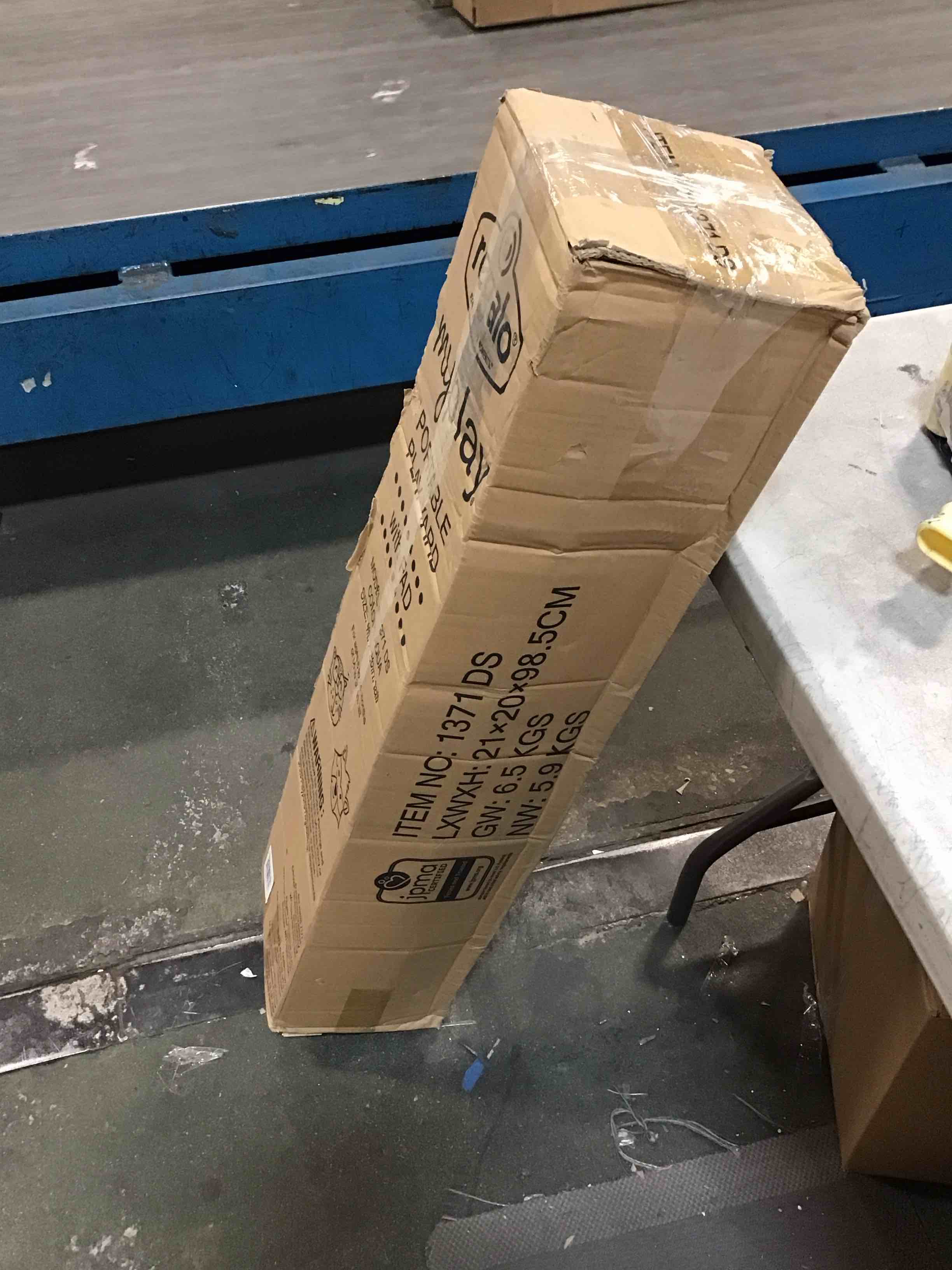 https://s3.amazonaws.com/lotting-images-prod/bidfta/PNK1271147_1734617969092.jpeg