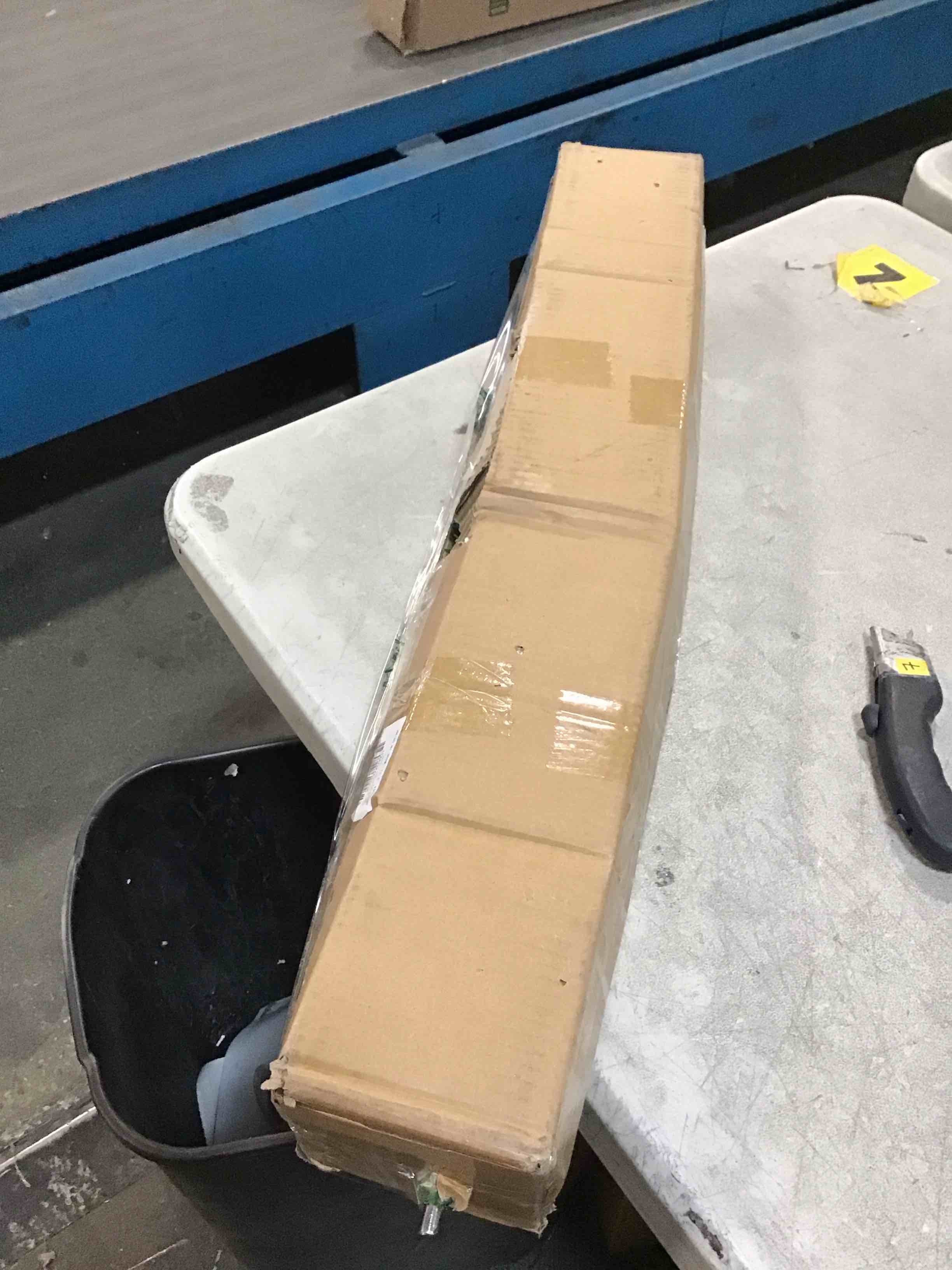 https://s3.amazonaws.com/lotting-images-prod/bidfta/PNK1271195_1734622734620.jpeg