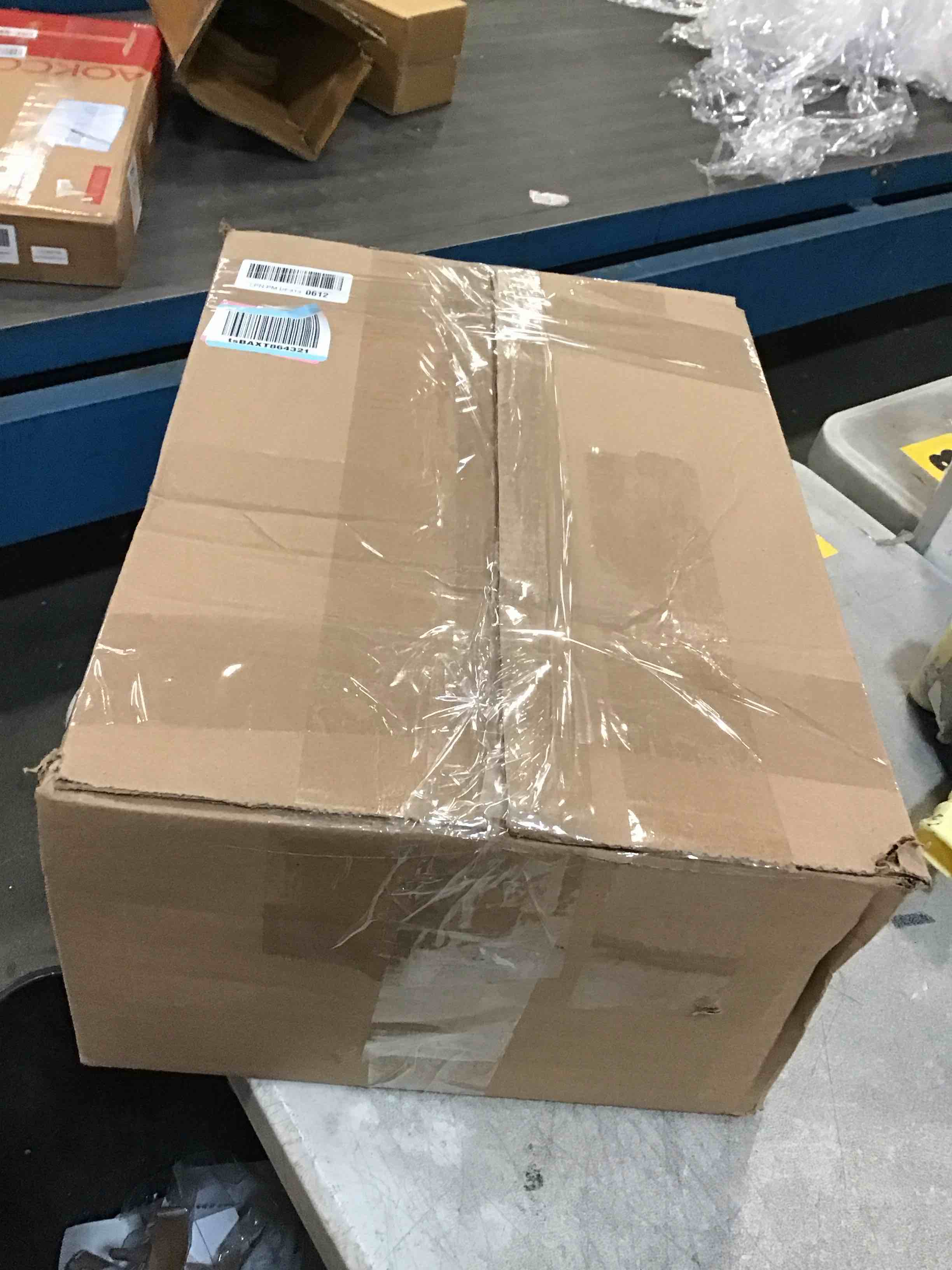 https://s3.amazonaws.com/lotting-images-prod/bidfta/PNK1271263_1734629453055.jpeg
