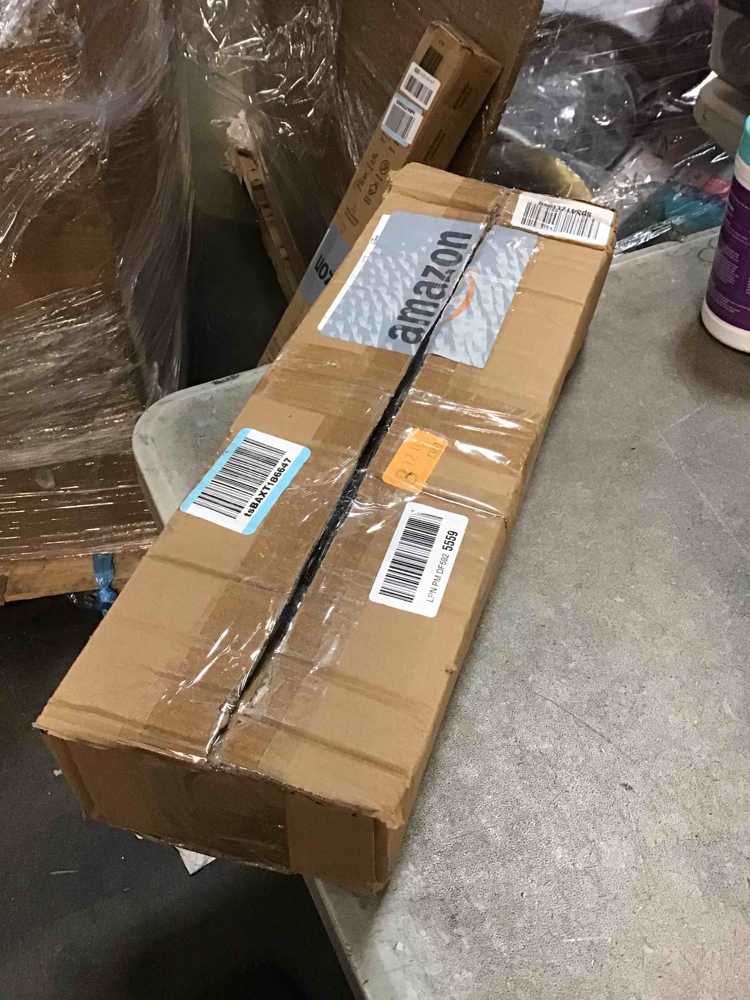 https://s3.amazonaws.com/lotting-images-prod/bidfta/PNK1271337_1734700597545.jpeg