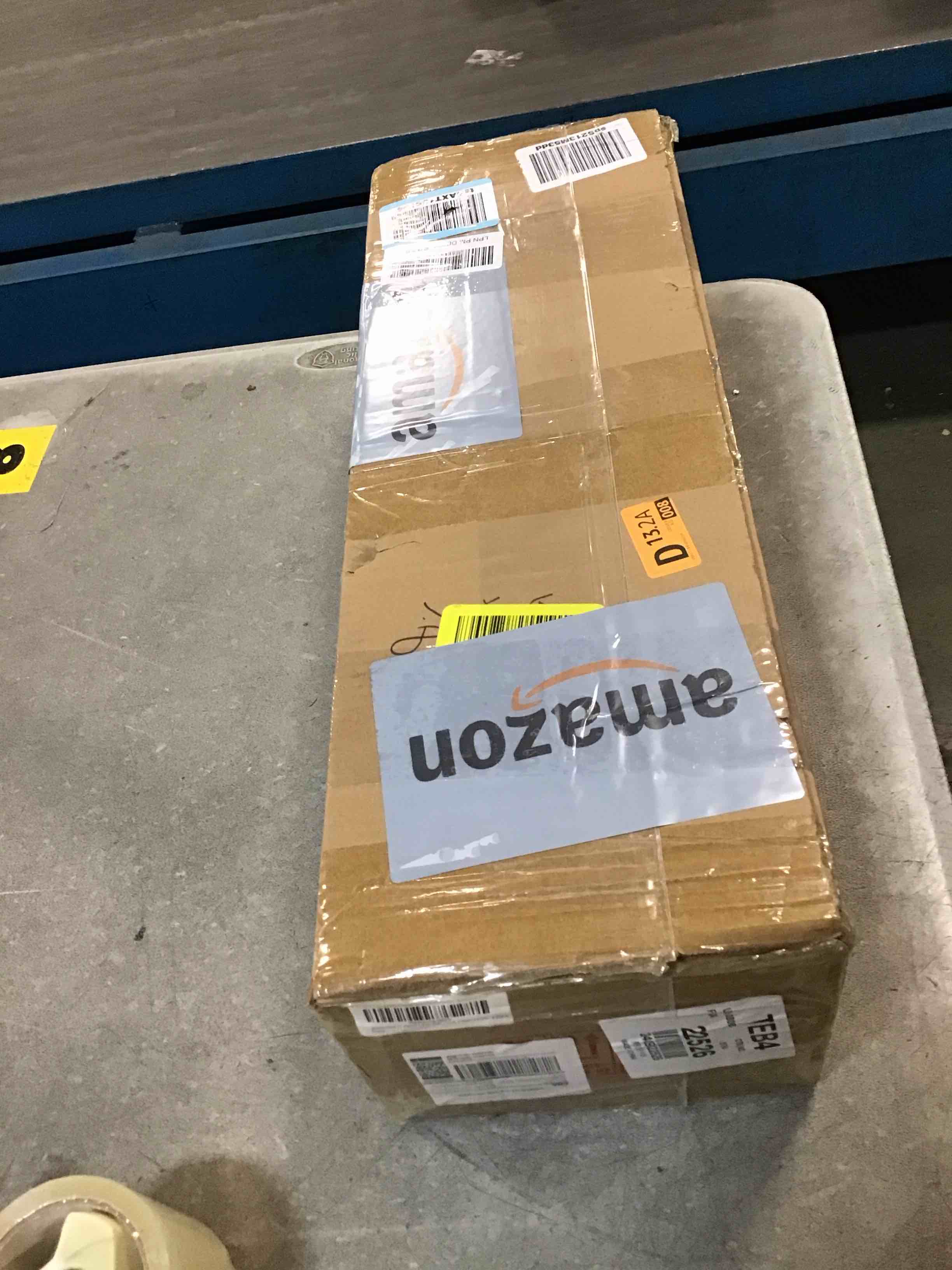 https://s3.amazonaws.com/lotting-images-prod/bidfta/PNK1271429_1735190072050.jpeg
