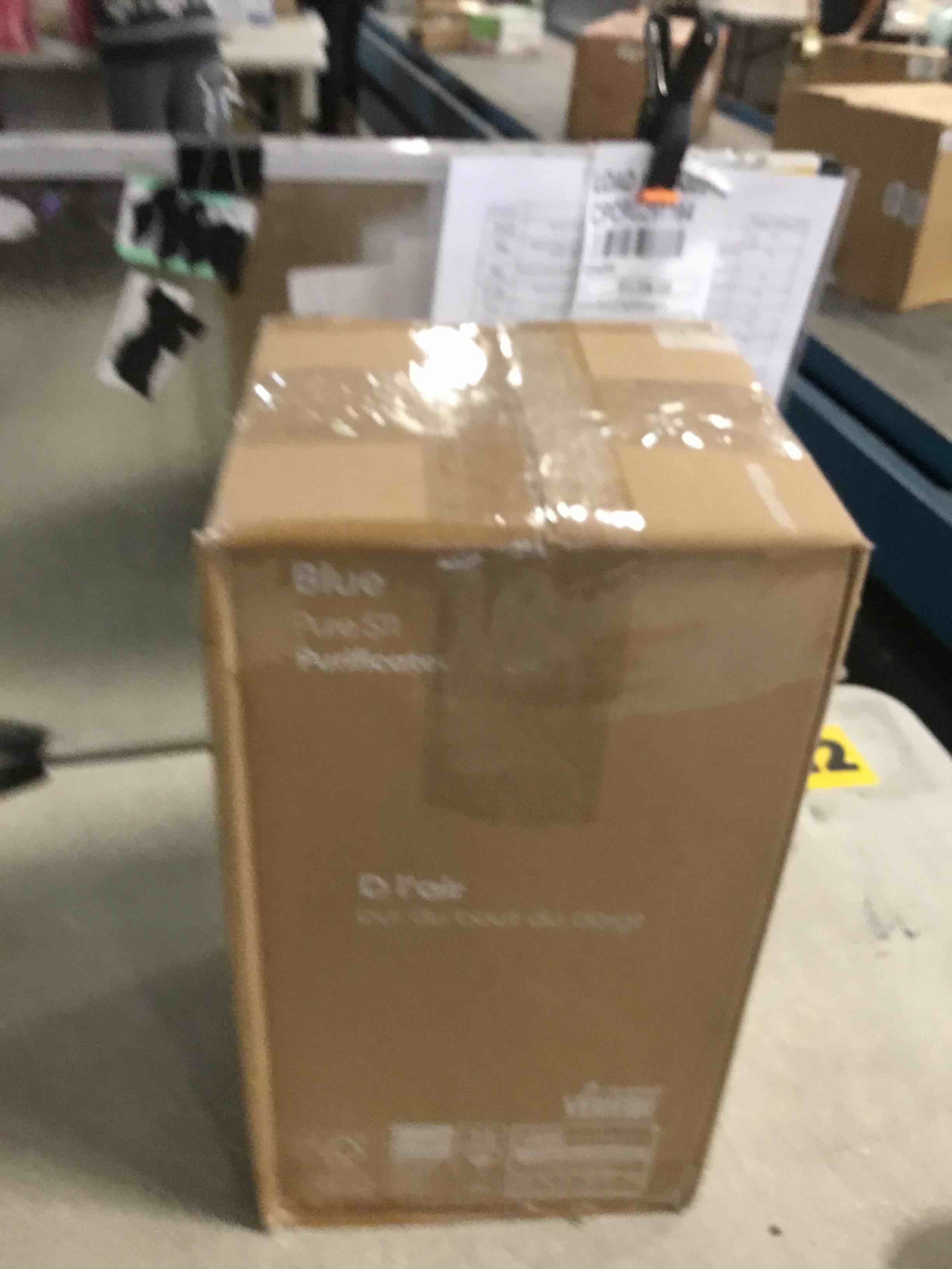 https://s3.amazonaws.com/lotting-images-prod/bidfta/PNK1271956_1738161539558.jpeg
