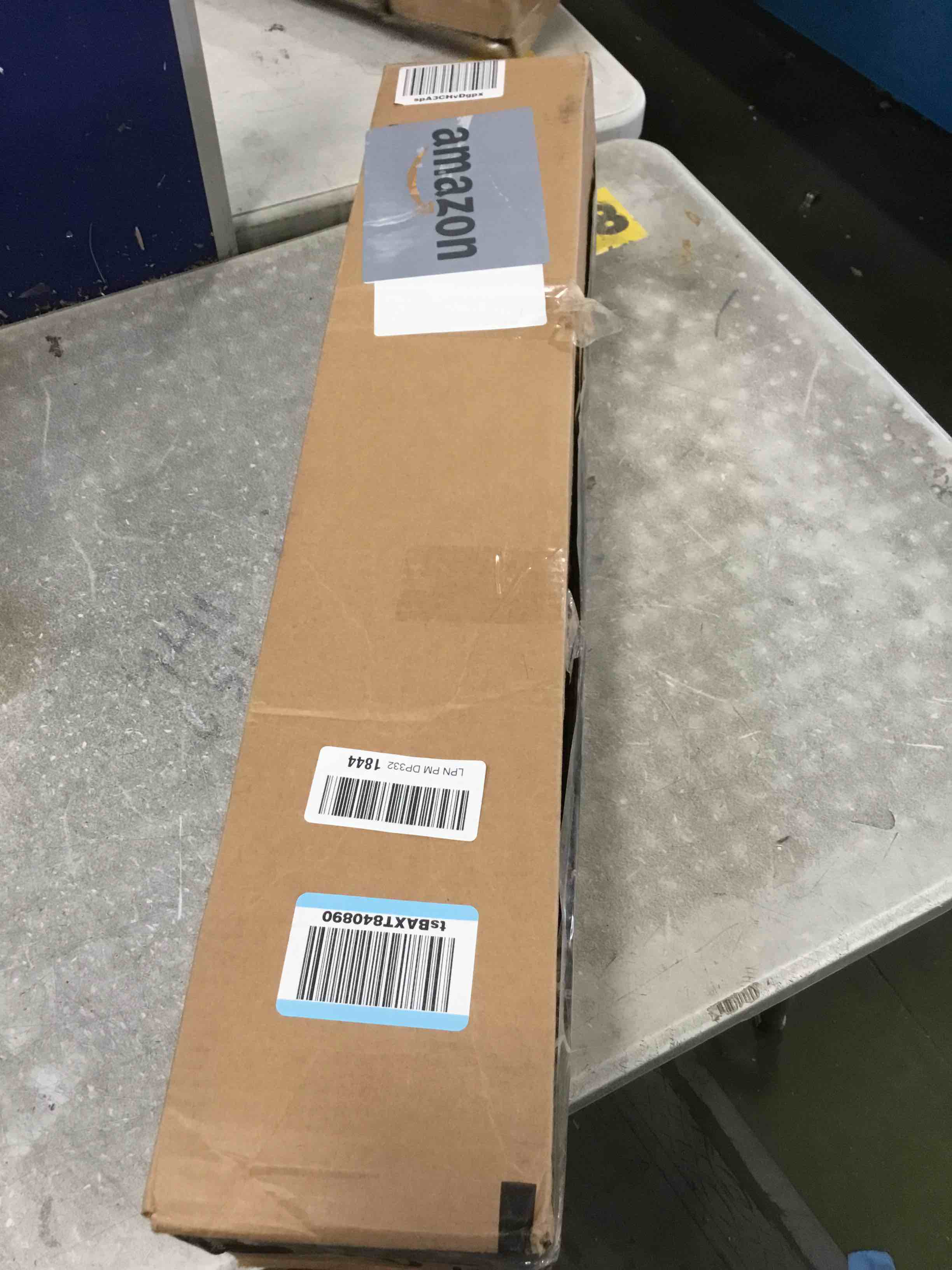 https://s3.amazonaws.com/lotting-images-prod/bidfta/PNK1272115_1738255394153.jpeg