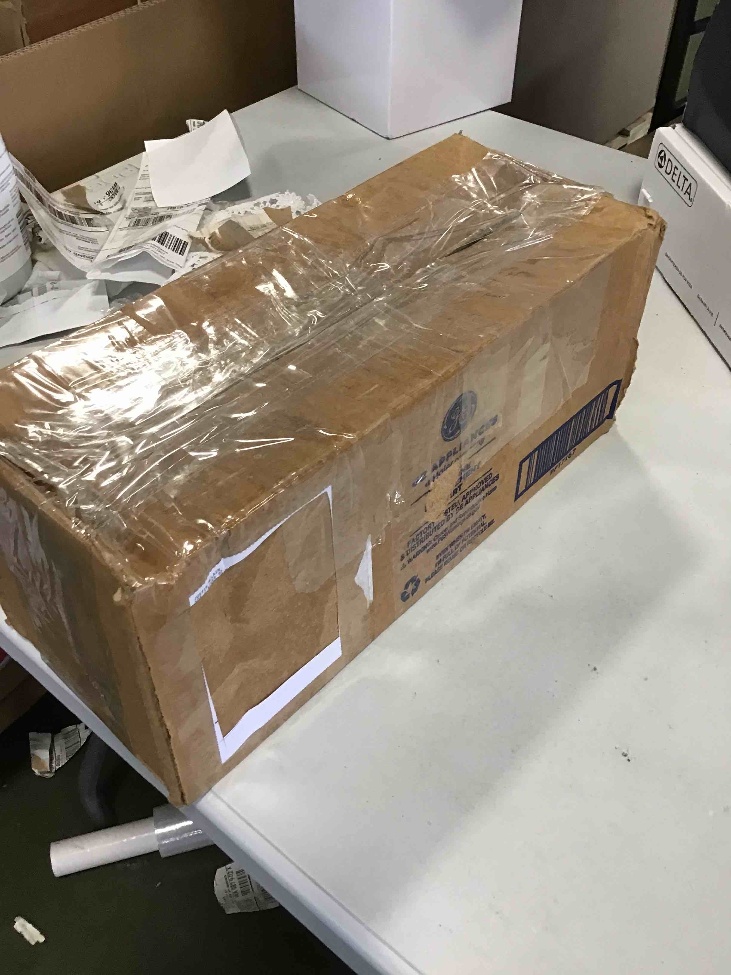 https://s3.amazonaws.com/lotting-images-prod/bidfta/PNK1273281_1733934685830.jpeg