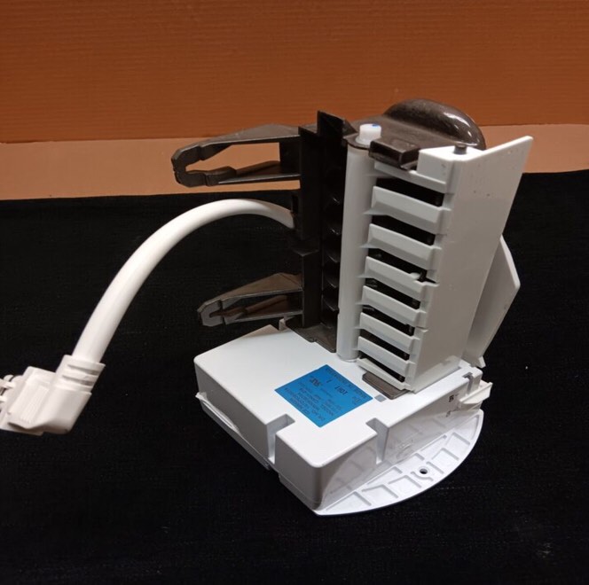 GE Refrigerator Ice Maker Model# CAN01-019 /WR30X28704 From Model# CAN01-019