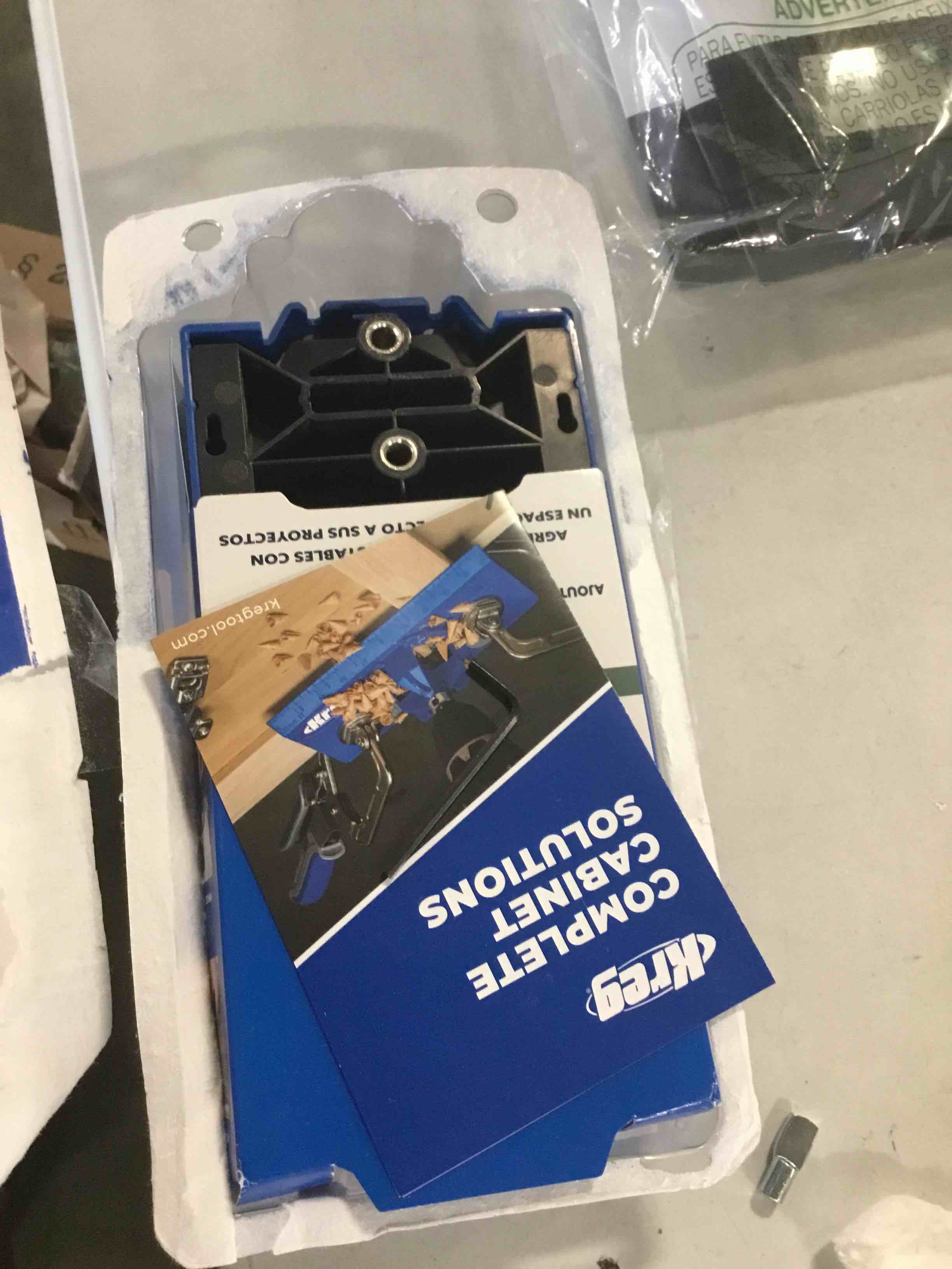 https://s3.amazonaws.com/lotting-images-prod/bidfta/PNK1273905_1734365335649.jpeg