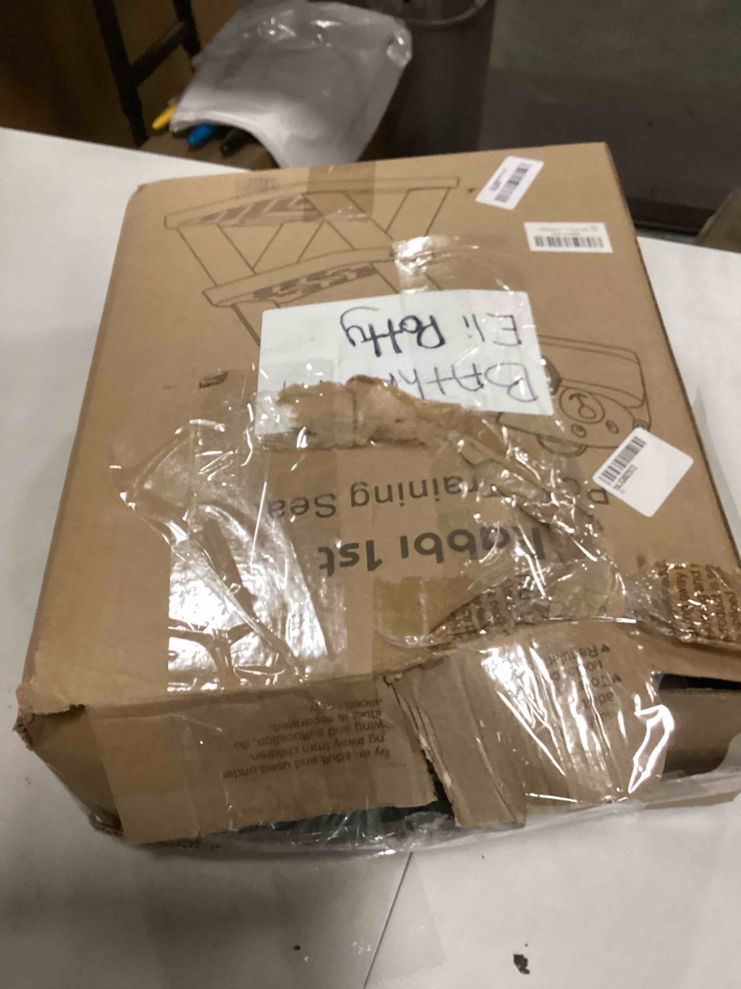 https://s3.amazonaws.com/lotting-images-prod/bidfta/PNK1274564_1734783894234.jpeg