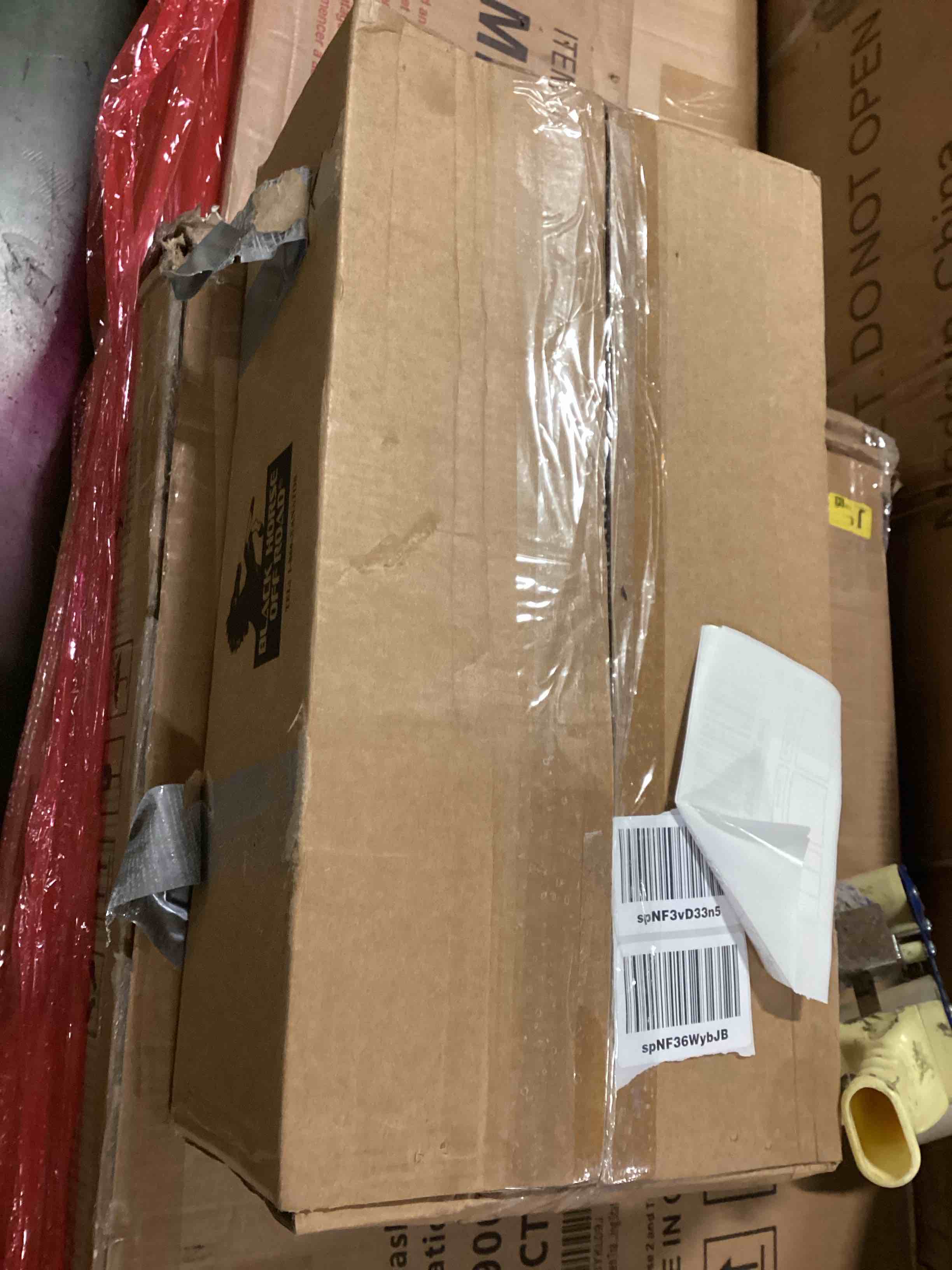 https://s3.amazonaws.com/lotting-images-prod/bidfta/PNK1276064_1733868946885.jpeg