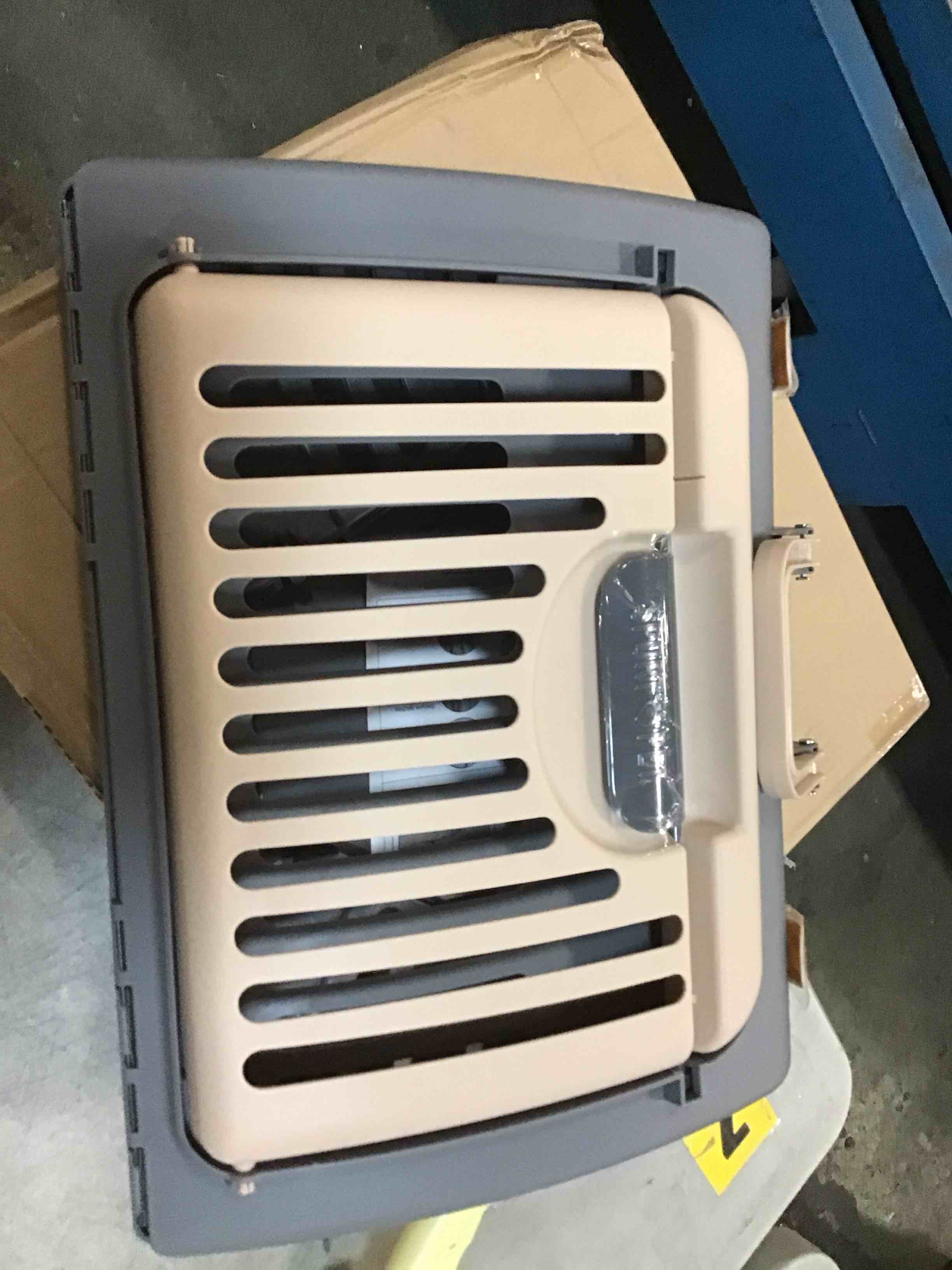 SportPet Designs Foldable Travel Cat Carrier - Front Door Plastic Collapsible Carrier, Gray and Tan, Medium (Pack of 1)