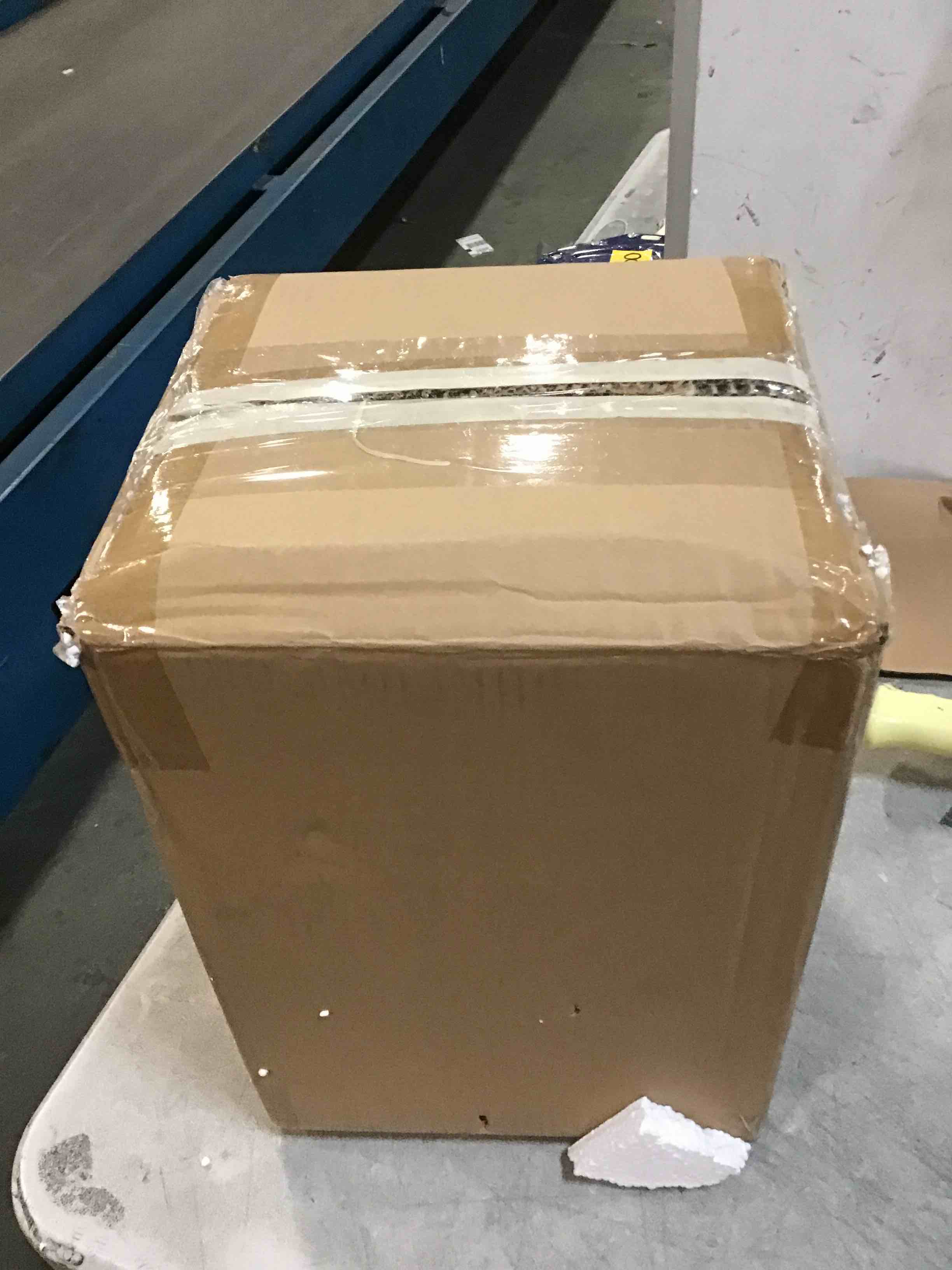 https://s3.amazonaws.com/lotting-images-prod/bidfta/PNK1276677_1734483315159.jpeg
