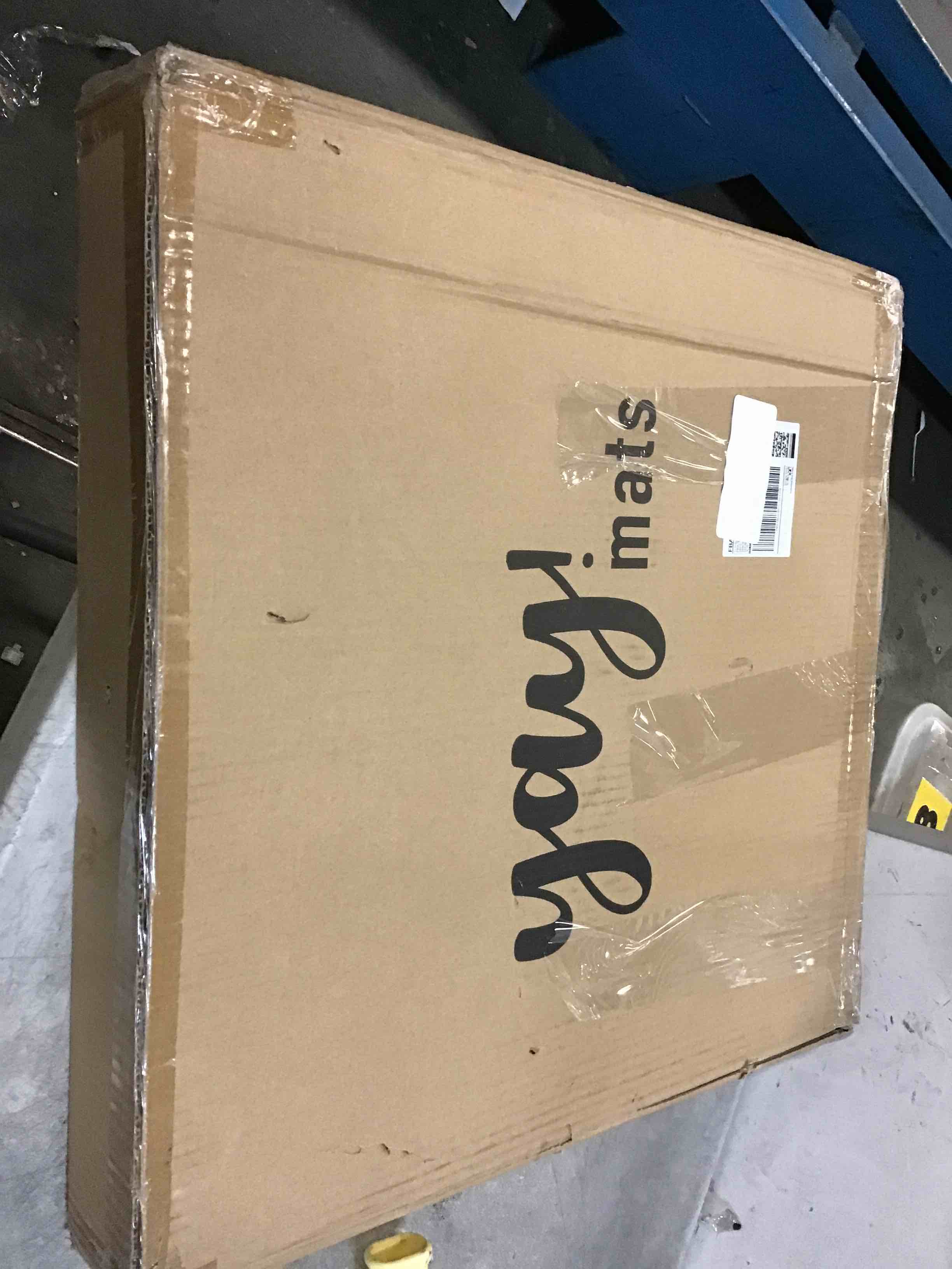 https://s3.amazonaws.com/lotting-images-prod/bidfta/PNK1277048_1734651645464.jpeg