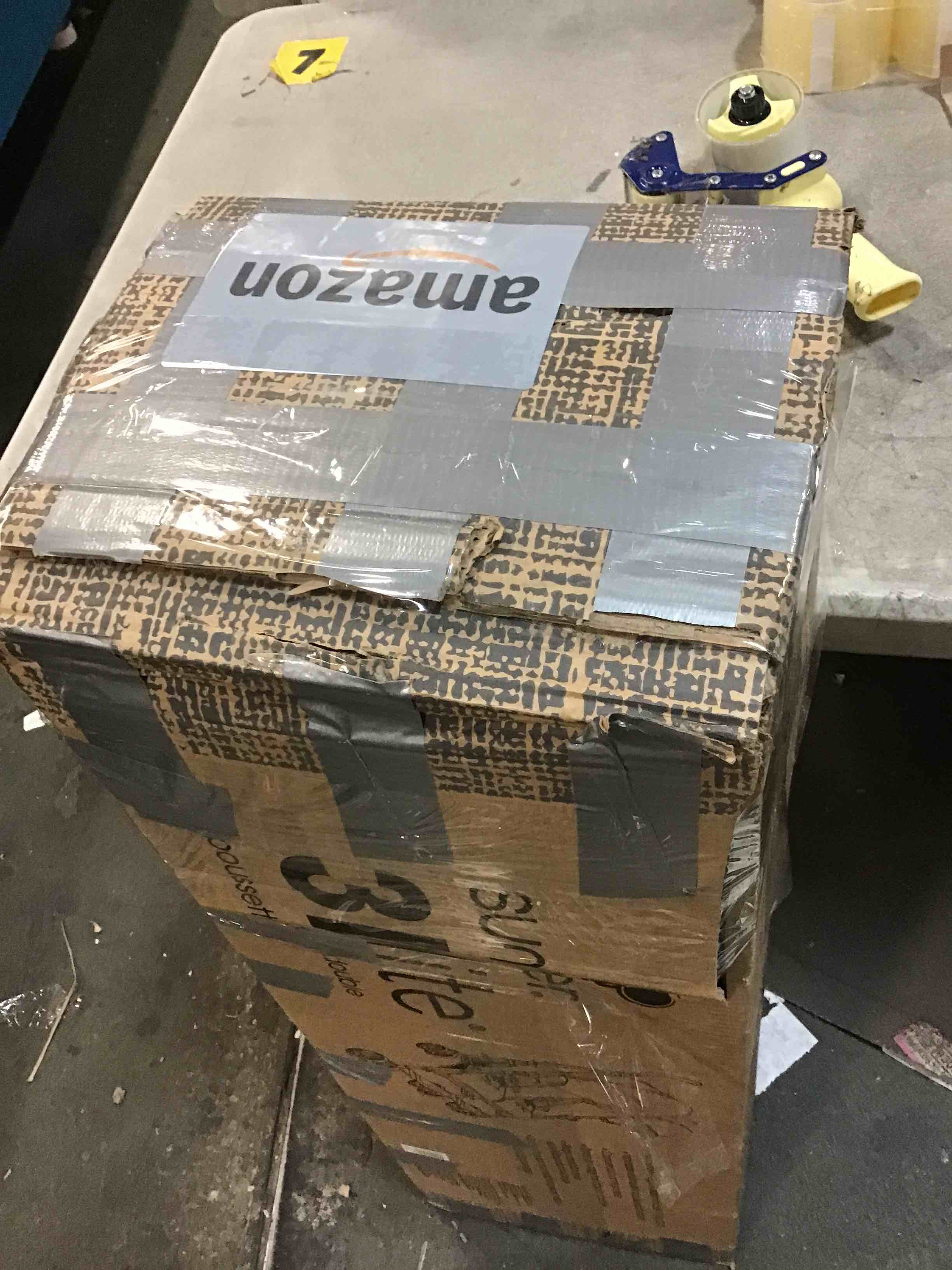 https://s3.amazonaws.com/lotting-images-prod/bidfta/PNK1277176_1734671367443.jpeg