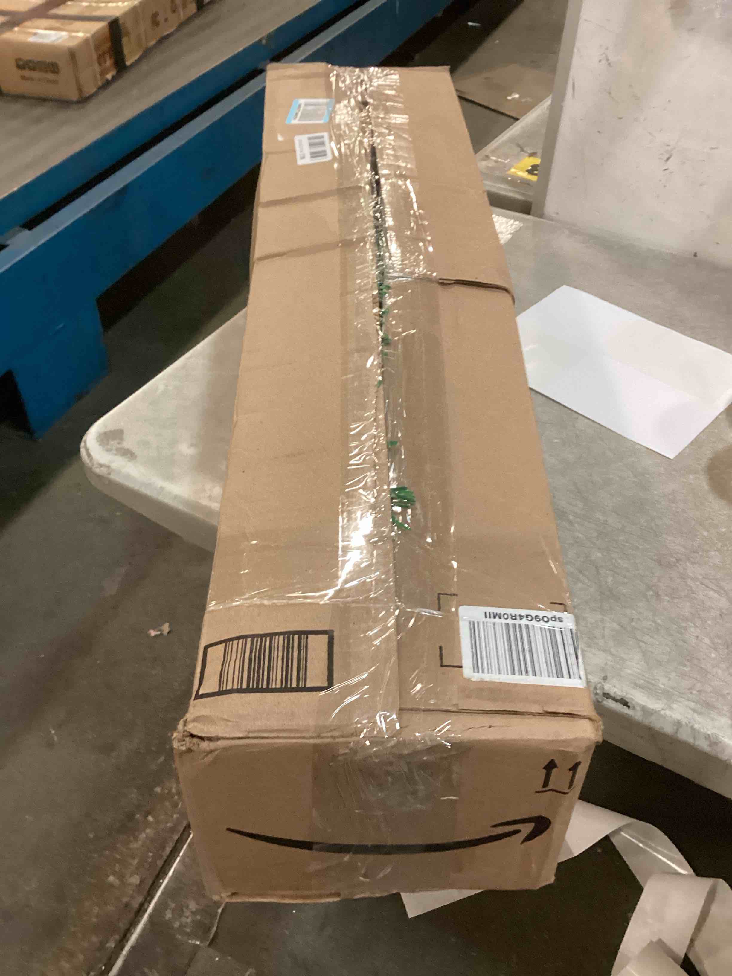 https://s3.amazonaws.com/lotting-images-prod/bidfta/PNK1277885_1735625001981.jpeg