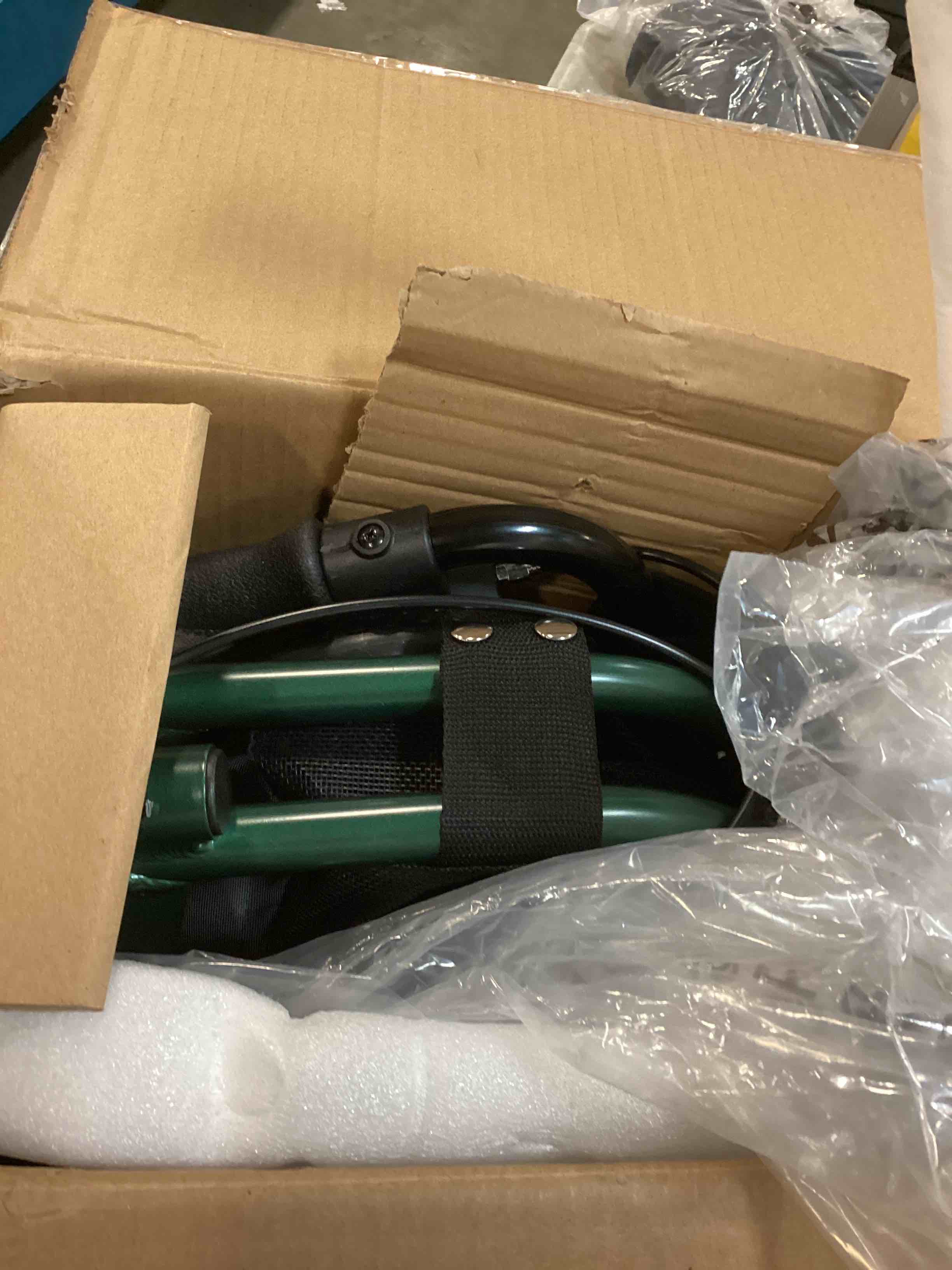 https://s3.amazonaws.com/lotting-images-prod/bidfta/PNK1278118_1735859825390.jpeg