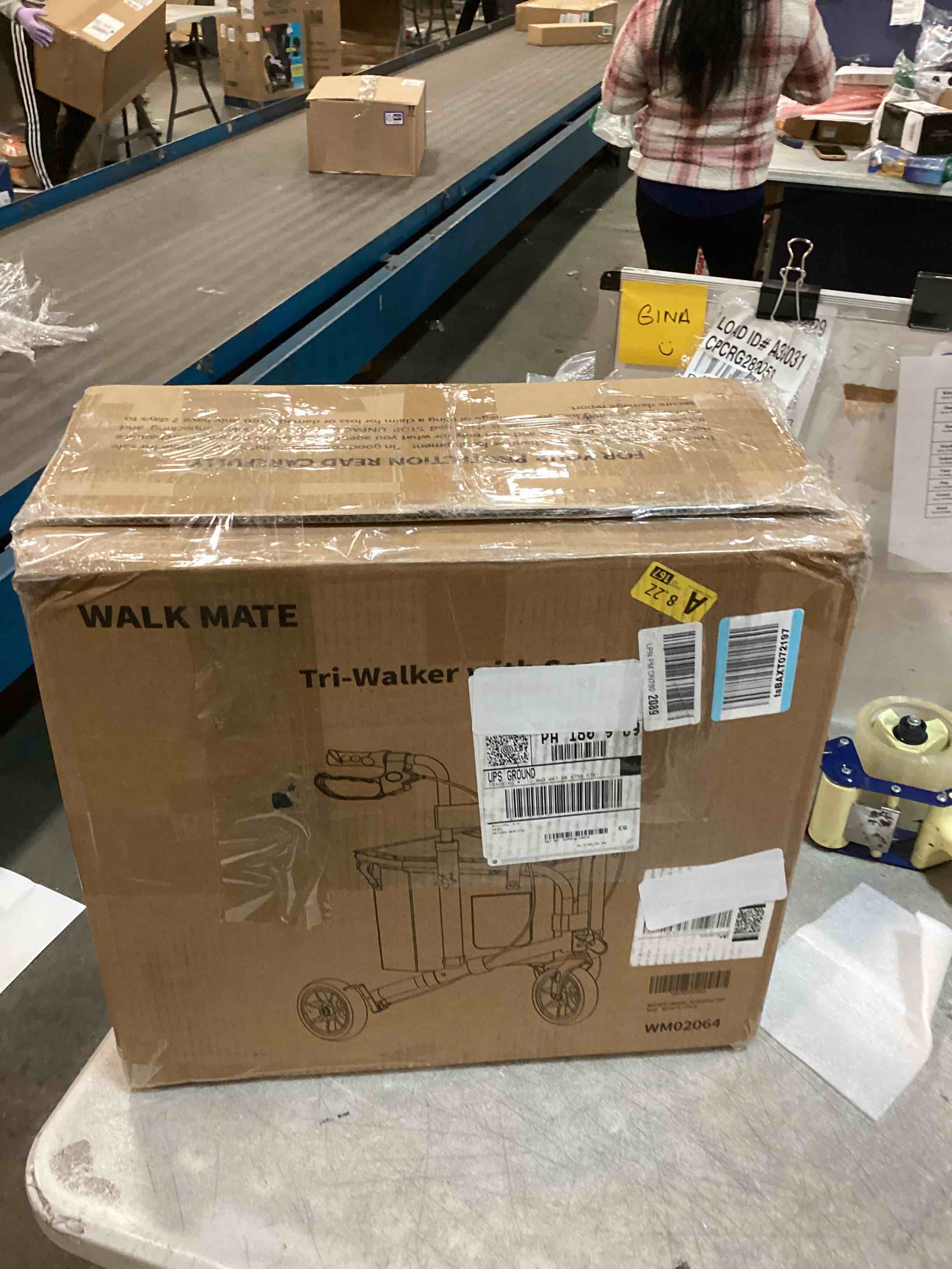 https://s3.amazonaws.com/lotting-images-prod/bidfta/PNK1278118_1735859844858.jpeg