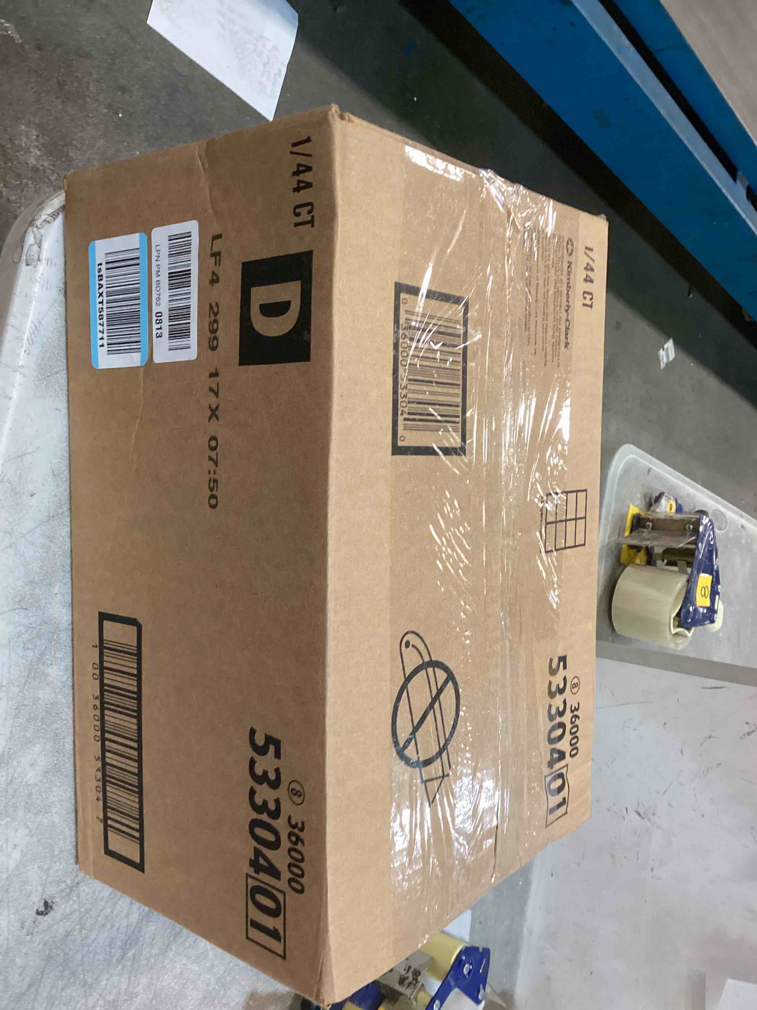 https://s3.amazonaws.com/lotting-images-prod/bidfta/PNK1278122_1735860256056.jpeg