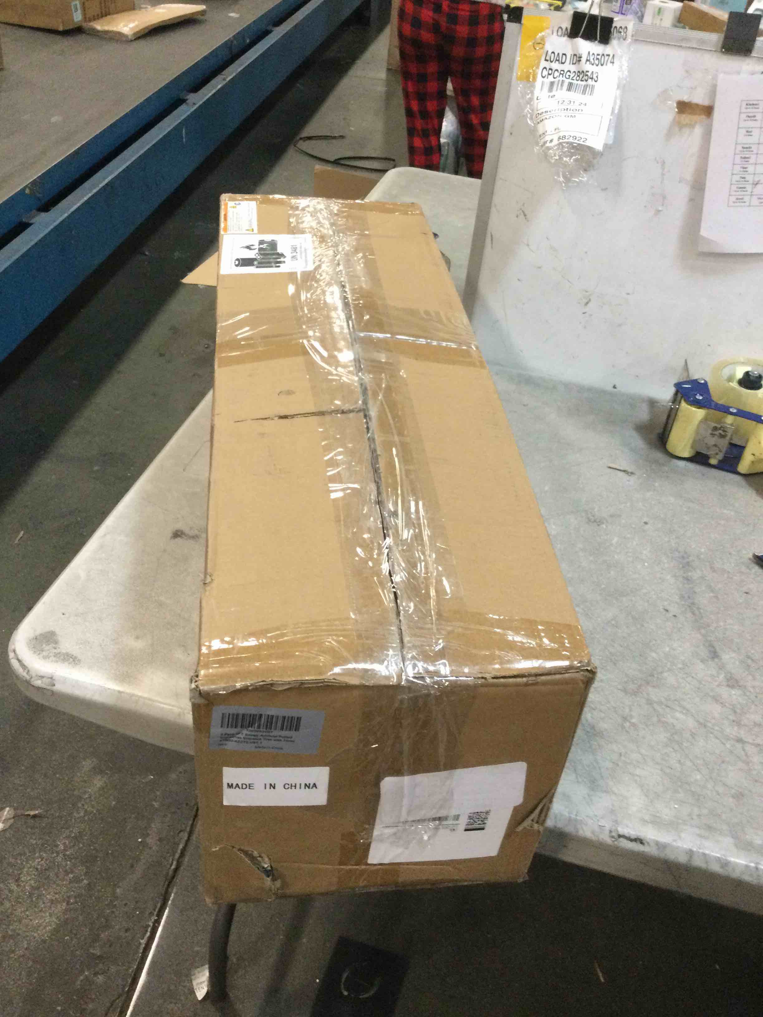https://s3.amazonaws.com/lotting-images-prod/bidfta/PNK1278329_1735947688312.jpeg