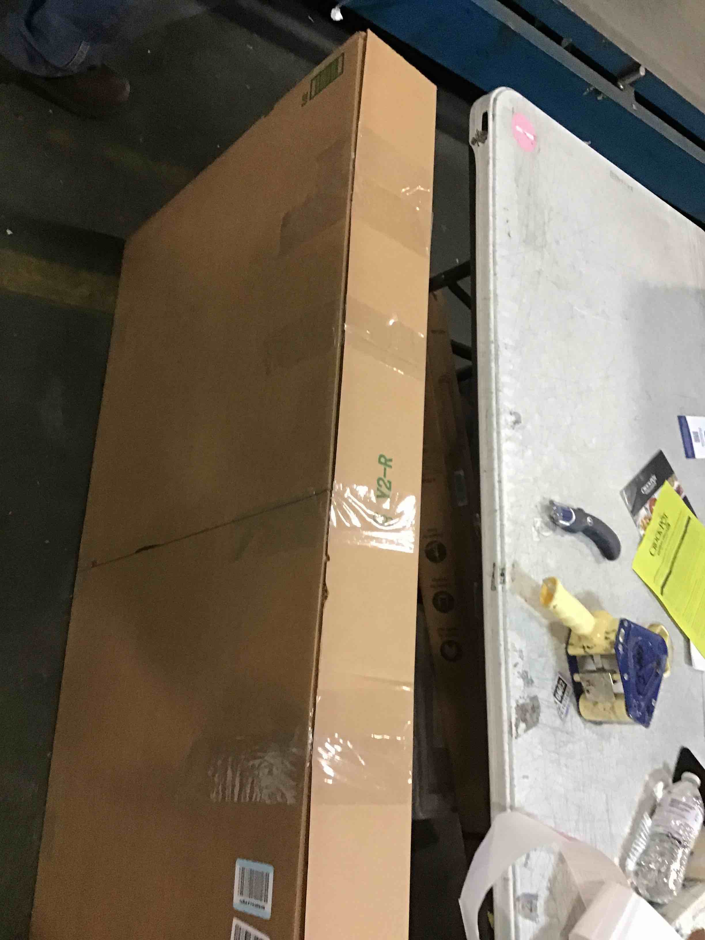 https://s3.amazonaws.com/lotting-images-prod/bidfta/PNK1278500_1737119456288.jpeg