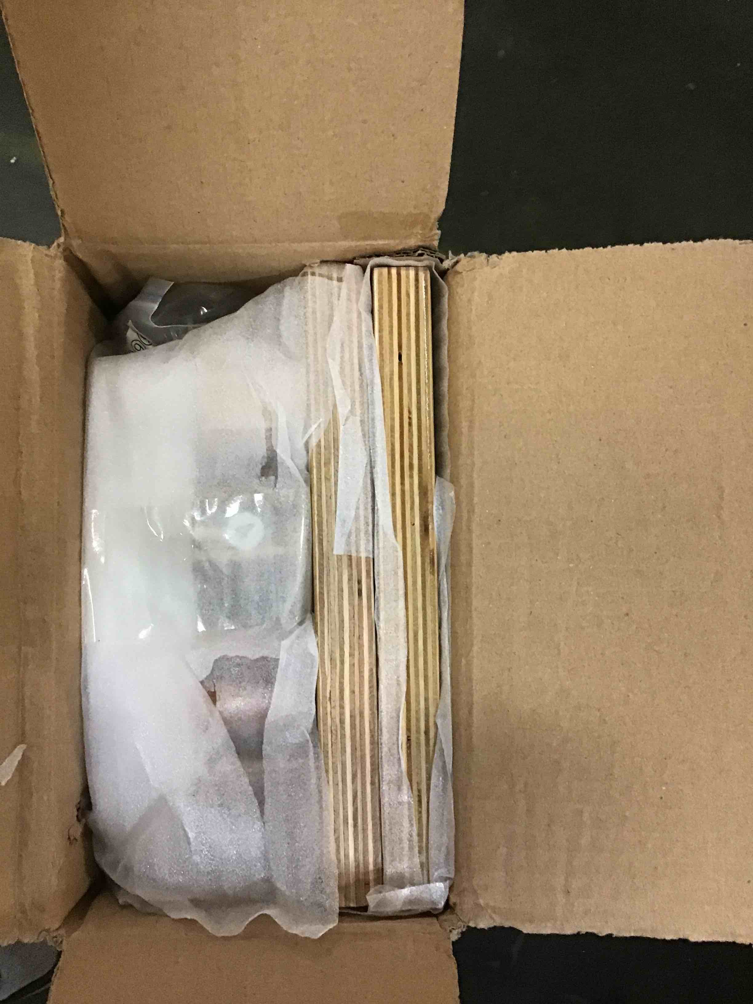 https://s3.amazonaws.com/lotting-images-prod/bidfta/PNK1278698_1737138974378.jpeg